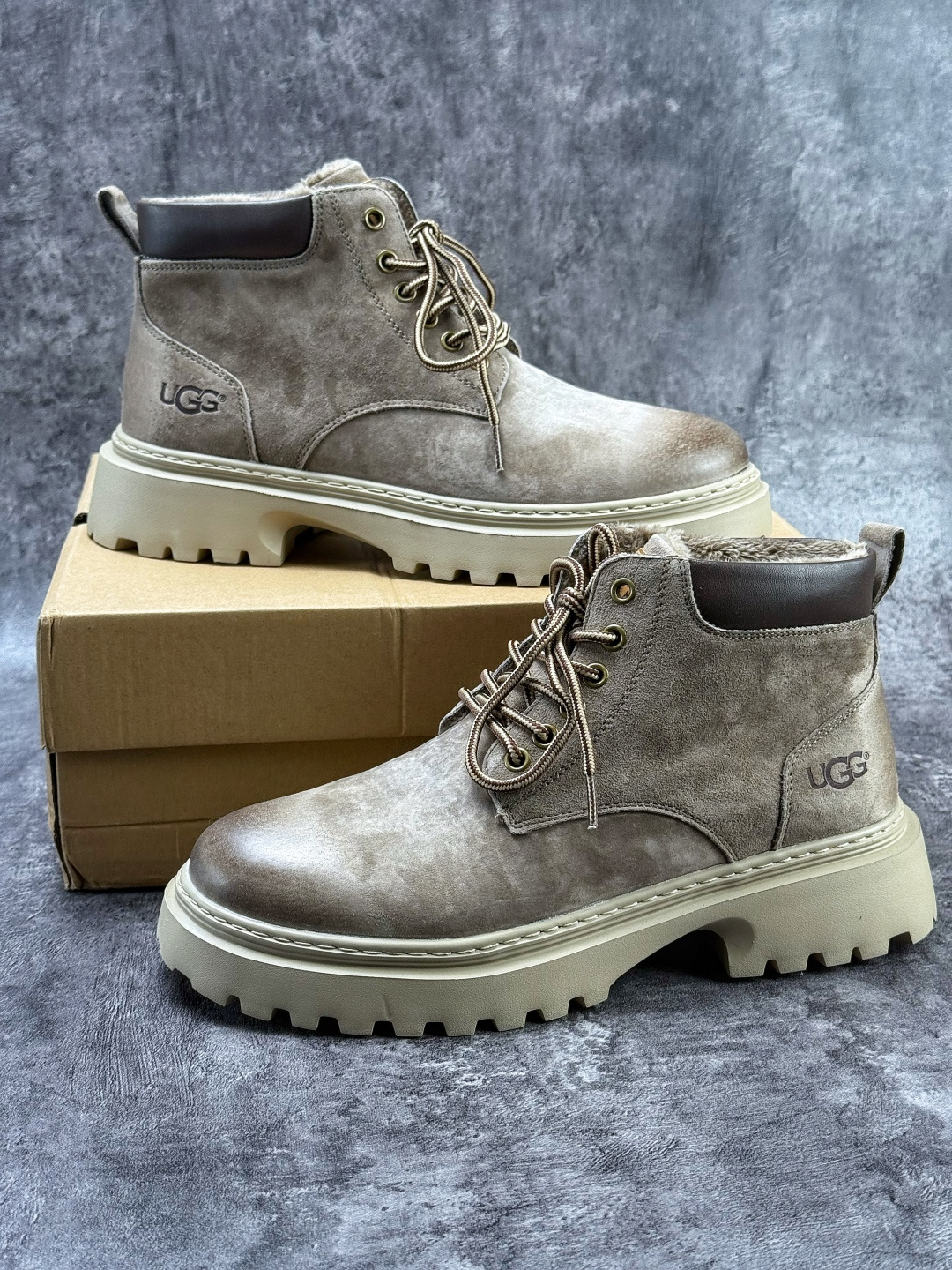 UGG Tasman Weather Hybrid 塔斯曼混合系列户外中帮休闲马丁靴雪地靴 U5859MDFQ