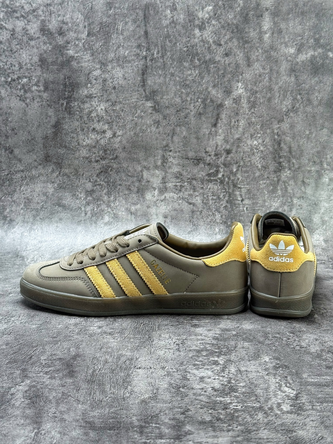 adidas Originals Gazelle INdoor 三叶草休闲防滑耐磨低帮板鞋 JQ8386