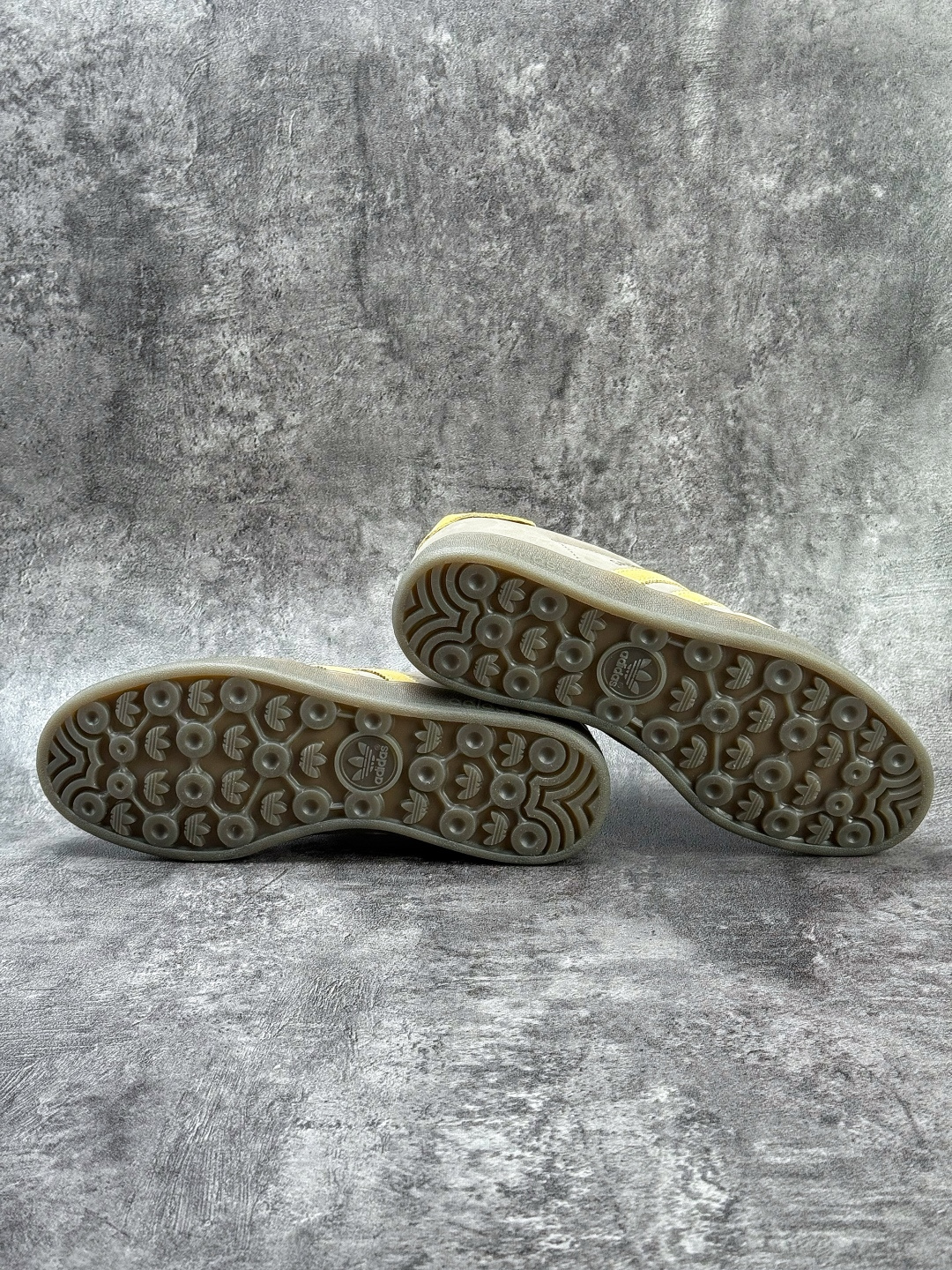 adidas Originals Gazelle INdoor 三叶草休闲防滑耐磨低帮板鞋 JQ8386