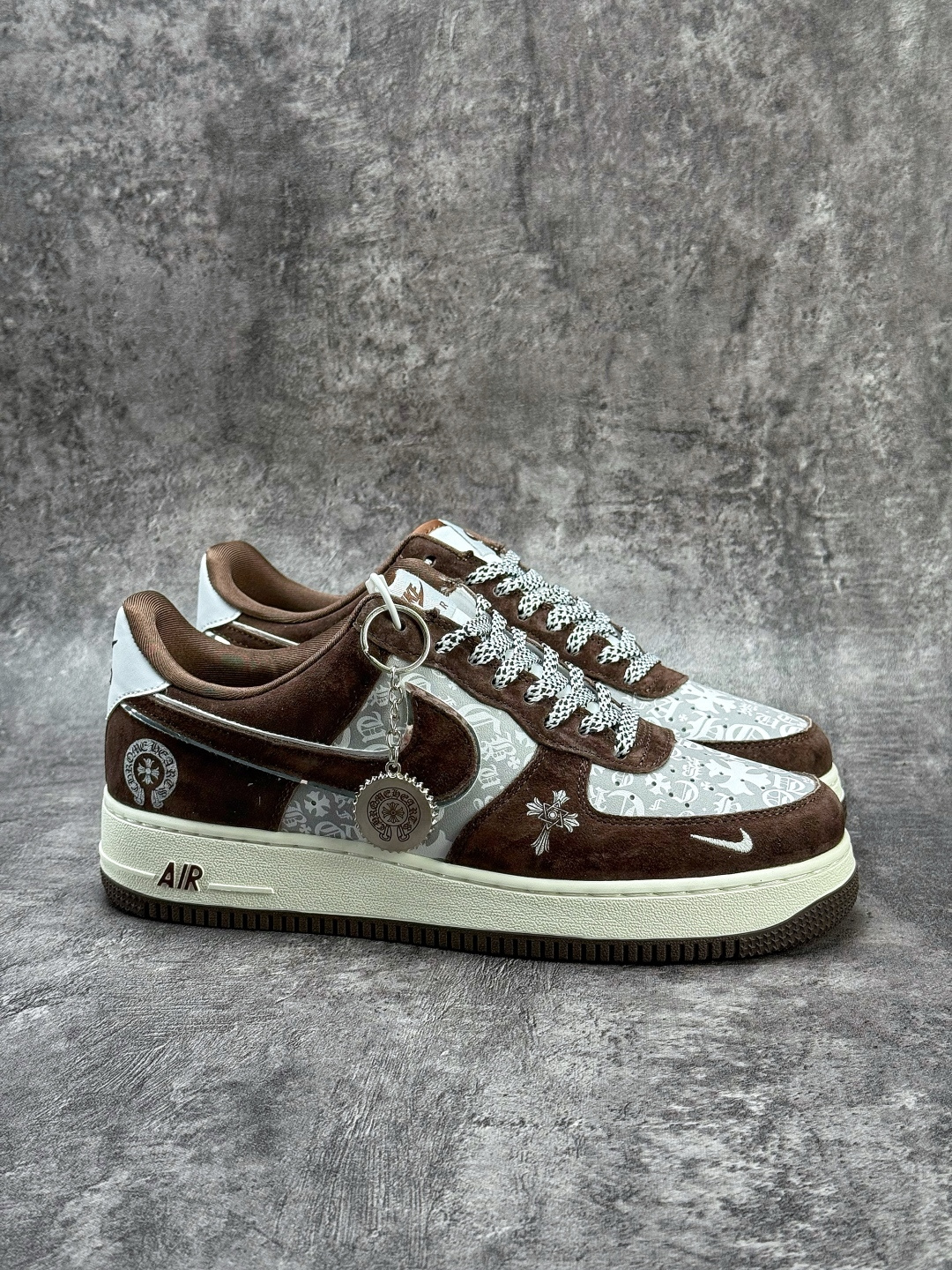 Nike Air Force 1 Low 07 十字架 棕灰小勾满天星 SY1388-010-莆田鞋,莆田鞋货源,高仿鞋,高仿鞋货源,安福档口,莆田高仿鞋,莆田鞋批发,高仿鞋批发,莆田高仿运动鞋,高仿运动鞋,莆田运动鞋 Nike Air Force 1 Low 07 十字架 棕灰小勾满天星 SY1388-010