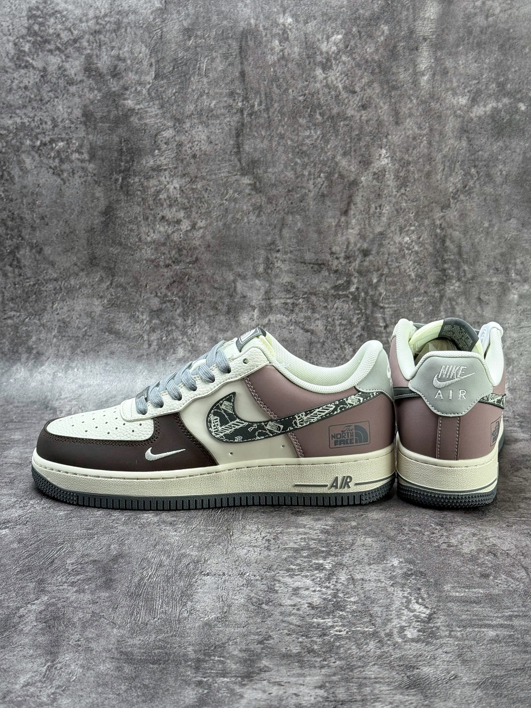 Nike Air Force 1 Low 07 x The North Face 棕白小勾 QW5606-271-莆田鞋,莆田鞋货源,高仿鞋,高仿鞋货源,安福档口,莆田高仿鞋,莆田鞋批发,高仿鞋批发,莆田高仿运动鞋,高仿运动鞋,莆田运动鞋 Nike Air Force 1 Low 07 x The North Face 棕白小勾 QW5606-271