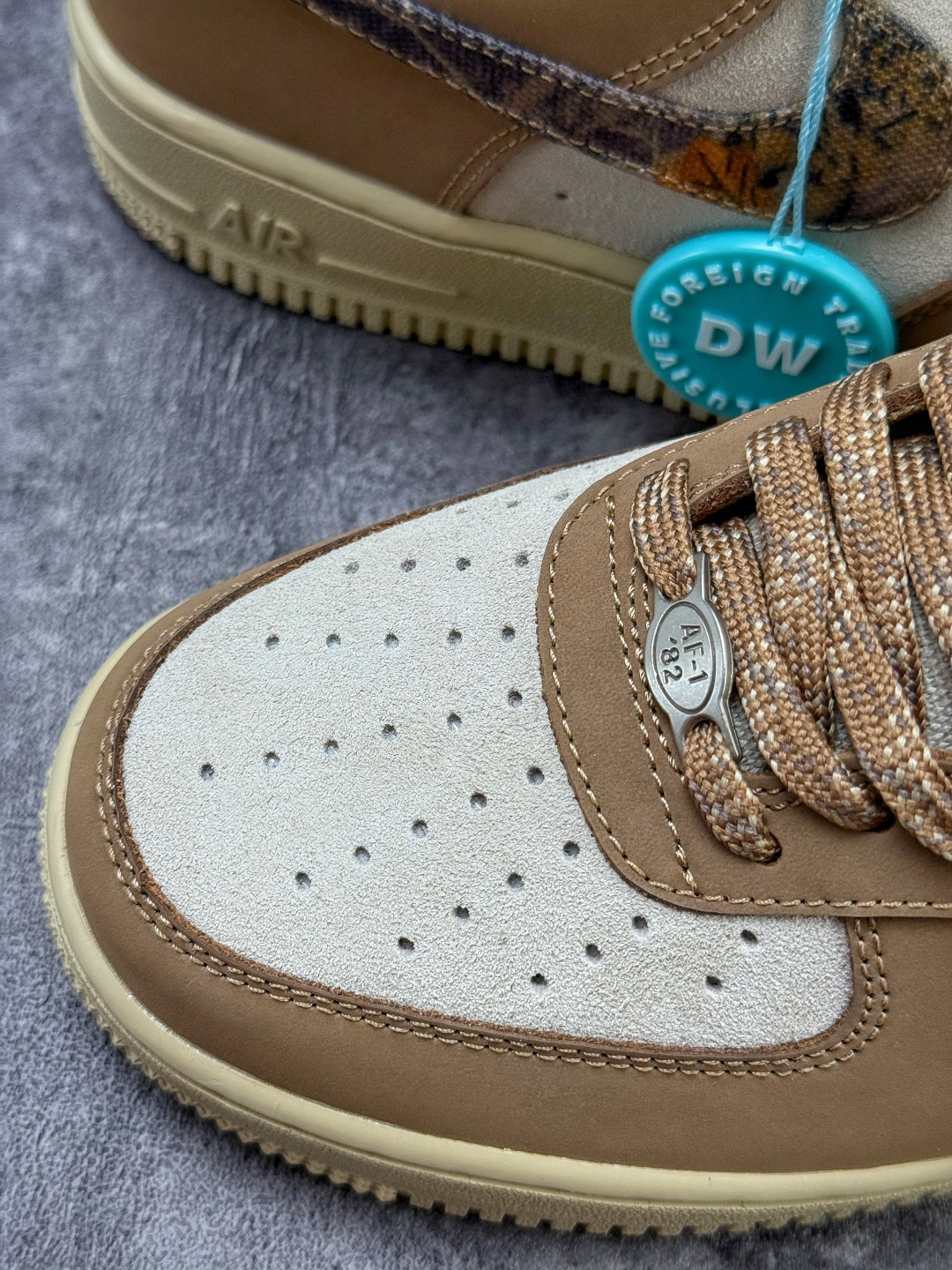 Nike Air Force 1 Low 07 棕灰 IO9803-200-莆田鞋,莆田鞋货源,高仿鞋,高仿鞋货源,安福档口,莆田高仿鞋,莆田鞋批发,高仿鞋批发,莆田高仿运动鞋,高仿运动鞋,莆田运动鞋 Nike Air Force 1 Low 07 棕灰 IO9803-200