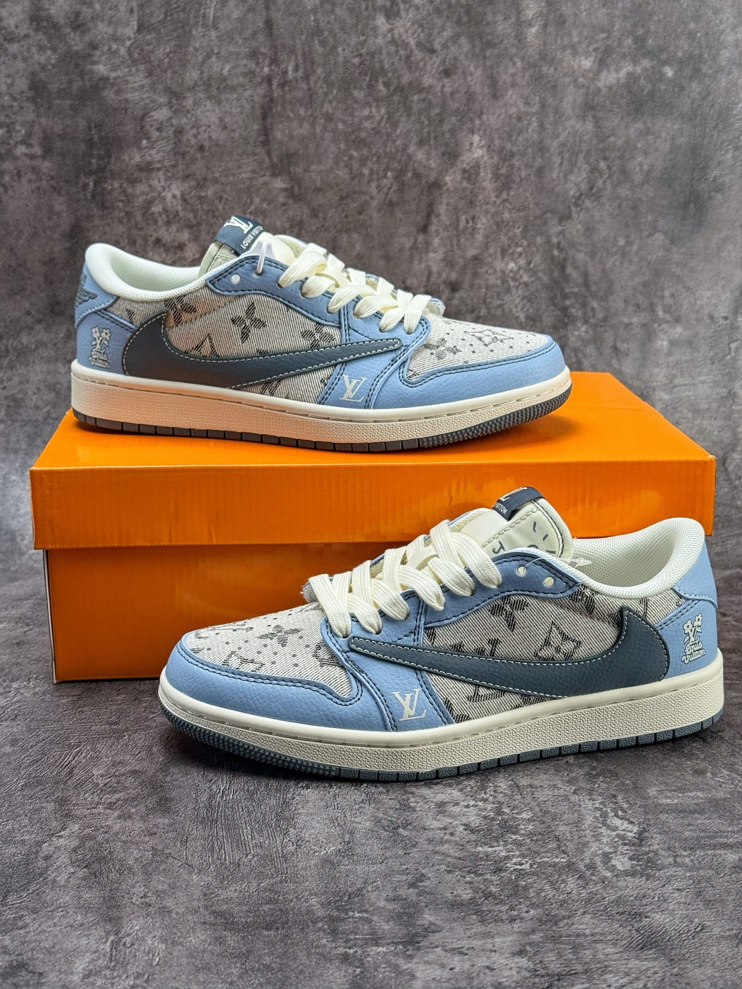 Travis Scott x Nike Air Jordan 1 Low x Louis Vuitton Air Jordan 1 Low 反转蓝灰倒钩 纯原版本 XS7089-606-莆田鞋,莆田鞋货源,高仿鞋,高仿鞋货源,安福档口,莆田高仿鞋,莆田鞋批发,高仿鞋批发,莆田高仿运动鞋,高仿运动鞋,莆田运动鞋 Travis Scott x Nike Air Jordan 1 Low x Louis Vuitton Air Jordan 1 Low 反转蓝灰倒钩 纯原版本 XS7089-606