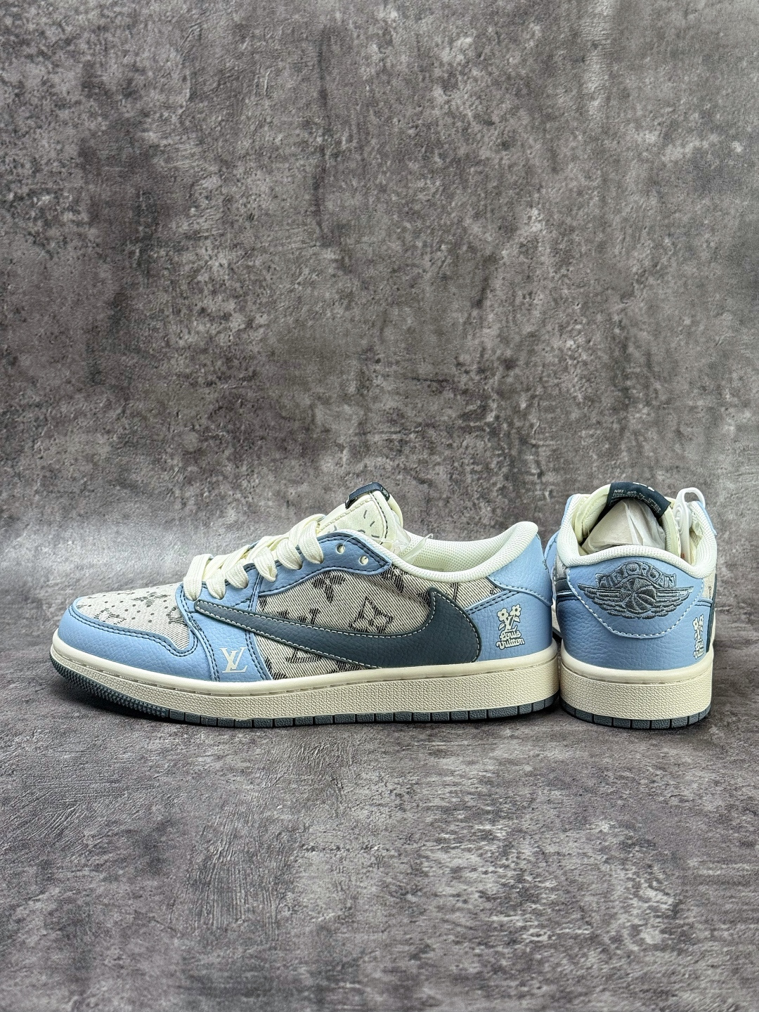 Travis Scott x Nike Air Jordan 1 Low x Louis Vuitton Air Jordan 1 Low 反转蓝灰倒钩 纯原版本 XS7089-606-莆田鞋,莆田鞋货源,高仿鞋,高仿鞋货源,安福档口,莆田高仿鞋,莆田鞋批发,高仿鞋批发,莆田高仿运动鞋,高仿运动鞋,莆田运动鞋 Travis Scott x Nike Air Jordan 1 Low x Louis Vuitton Air Jordan 1 Low 反转蓝灰倒钩 纯原版本 XS7089-606