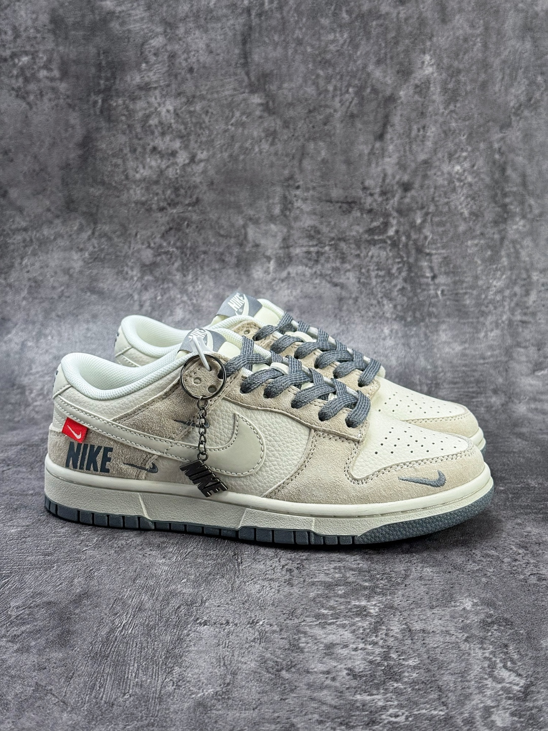Nike SB Dunk Low 灰白三小勾 DN3168-009-莆田鞋,莆田鞋货源,高仿鞋,高仿鞋货源,安福档口,莆田高仿鞋,莆田鞋批发,高仿鞋批发,莆田高仿运动鞋,高仿运动鞋,莆田运动鞋 Nike SB Dunk Low 灰白三小勾 DN3168-009