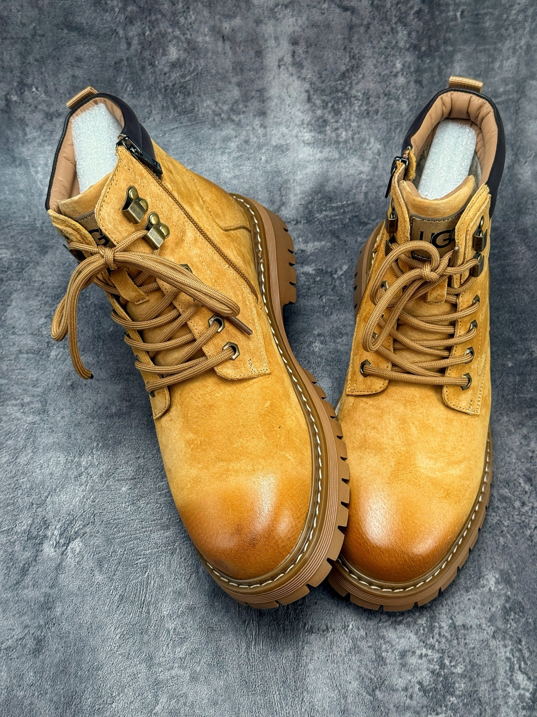 250 UGG Tasman Weather Hybrid 塔斯曼混合系列 2024秋冬新品中帮轻量休闲马丁靴 秋冬必备 U5618MDFQ