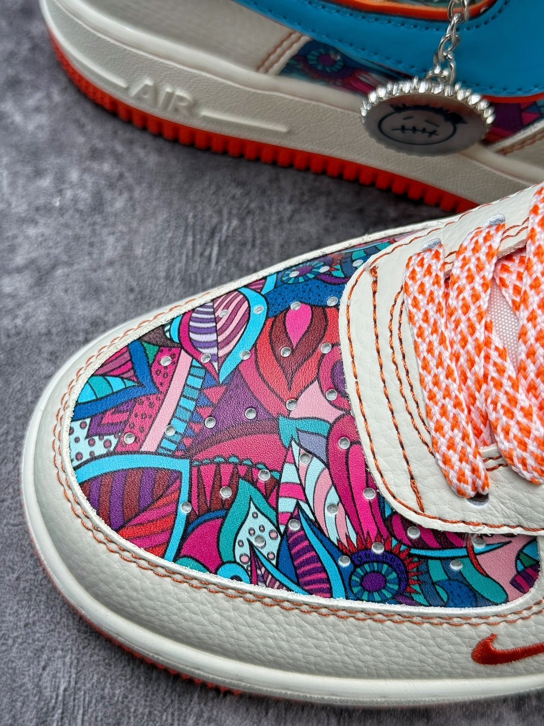 Nike Air Force 1 Low 07 白蓝橙小勾满天星 XL1979-125-莆田鞋,莆田鞋货源,高仿鞋,高仿鞋货源,安福档口,莆田高仿鞋,莆田鞋批发,高仿鞋批发,莆田高仿运动鞋,高仿运动鞋,莆田运动鞋 Nike Air Force 1 Low 07 白蓝橙小勾满天星 XL1979-125