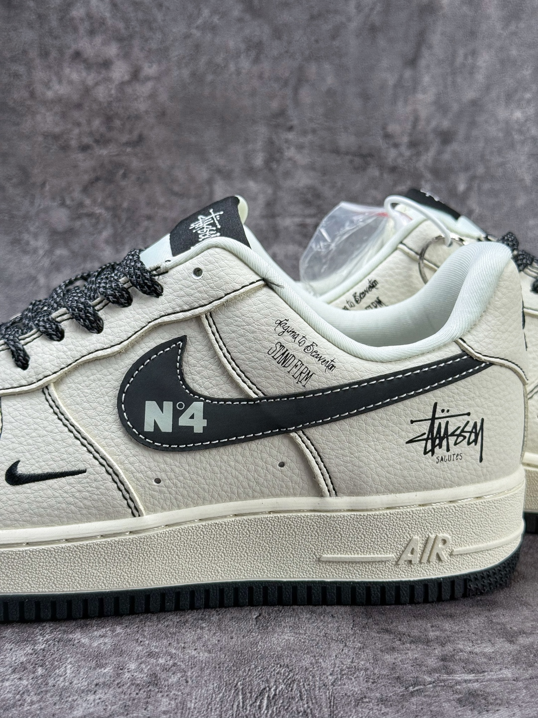 Nike Air Force 1 Low 07 x Stussy 白灰小勾满天星 DD1982-329-莆田鞋,莆田鞋货源,高仿鞋,高仿鞋货源,安福档口,莆田高仿鞋,莆田鞋批发,高仿鞋批发,莆田高仿运动鞋,高仿运动鞋,莆田运动鞋 Nike Air Force 1 Low 07 x Stussy 白灰小勾满天星 DD1982-329