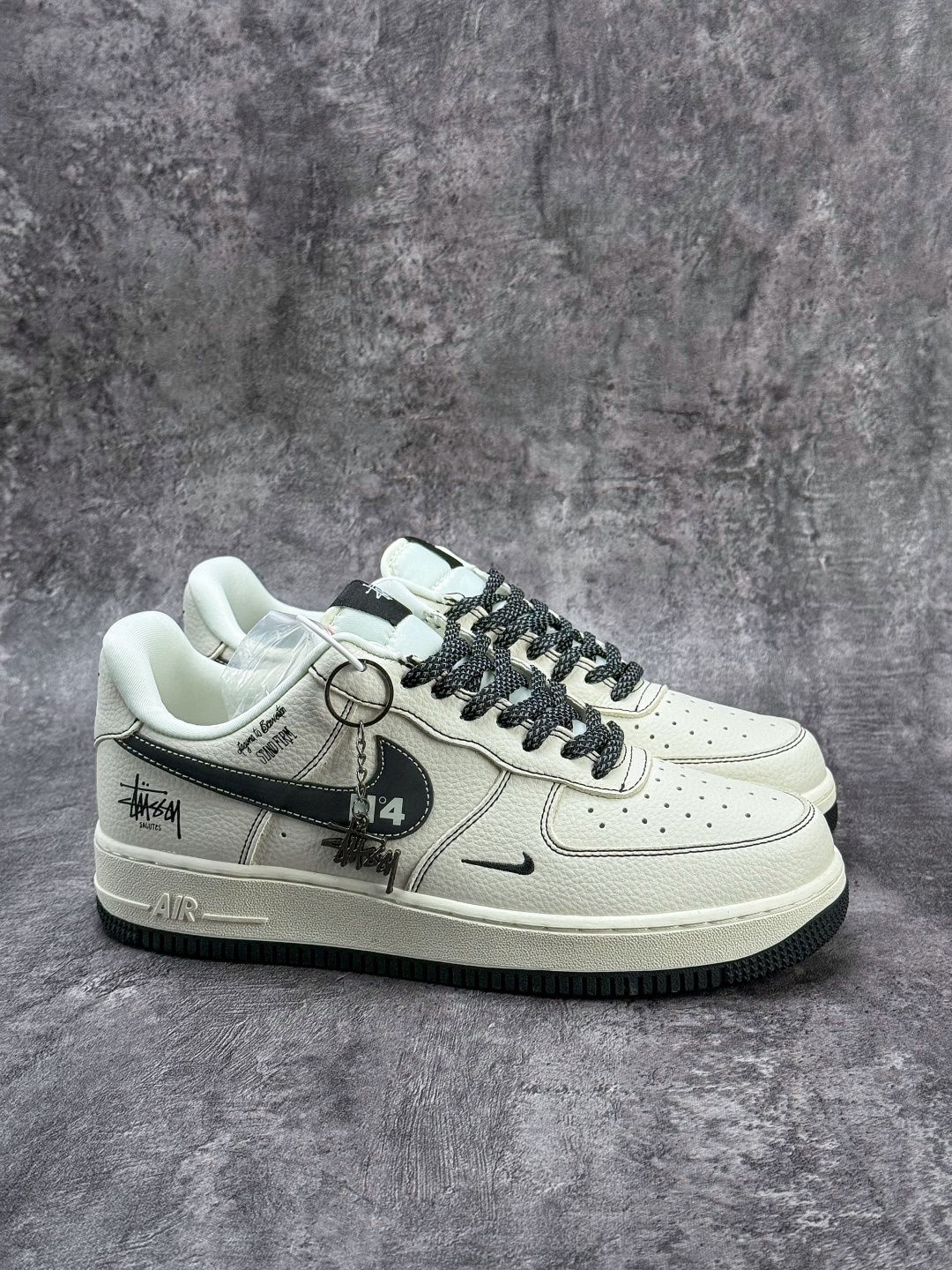Nike Air Force 1 Low 07 x Stussy 白灰小勾满天星 DD1982-329-莆田鞋,莆田鞋货源,高仿鞋,高仿鞋货源,安福档口,莆田高仿鞋,莆田鞋批发,高仿鞋批发,莆田高仿运动鞋,高仿运动鞋,莆田运动鞋 Nike Air Force 1 Low 07 x Stussy 白灰小勾满天星 DD1982-329