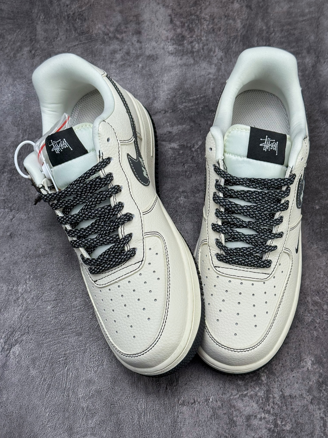 Nike Air Force 1 Low 07 x Stussy 白灰小勾满天星 DD1982-329-莆田鞋,莆田鞋货源,高仿鞋,高仿鞋货源,安福档口,莆田高仿鞋,莆田鞋批发,高仿鞋批发,莆田高仿运动鞋,高仿运动鞋,莆田运动鞋 Nike Air Force 1 Low 07 x Stussy 白灰小勾满天星 DD1982-329