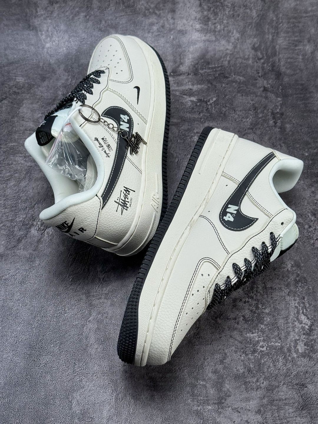 Nike Air Force 1 Low 07 x Stussy 白灰小勾满天星 DD1982-329-莆田鞋,莆田鞋货源,高仿鞋,高仿鞋货源,安福档口,莆田高仿鞋,莆田鞋批发,高仿鞋批发,莆田高仿运动鞋,高仿运动鞋,莆田运动鞋 Nike Air Force 1 Low 07 x Stussy 白灰小勾满天星 DD1982-329