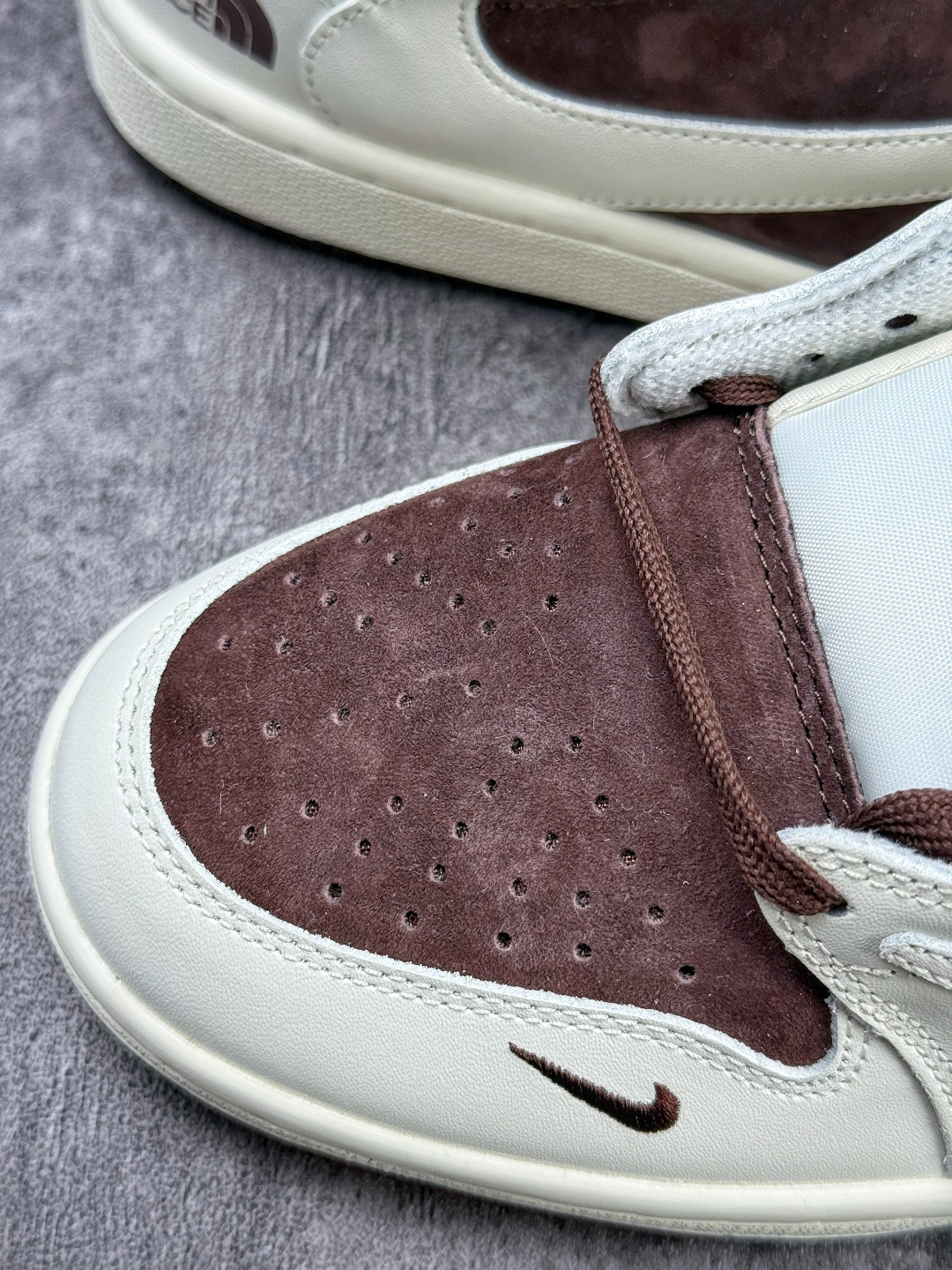 Travis Scott x Nike Air Jordan 1 Low x The North Face Air Jordan 1 Low 反转白棕小勾倒钩 纯原版本 DM7866-121