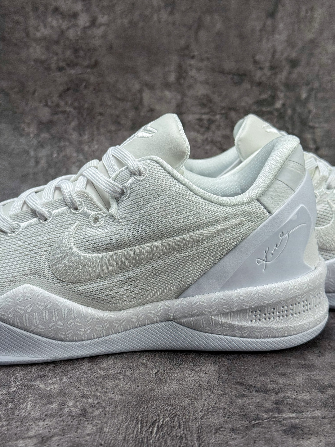 NIKE KOBE 8 EASTER 科比八代 纯白 FJ9364-100