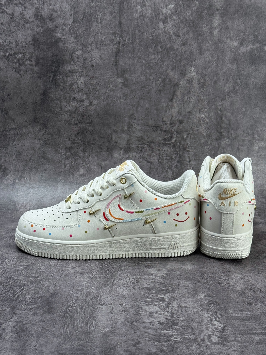 220 Nike Air Force 1 Low 07 笑脸 米白四小勾 ZH0316-151-Chinese UA Cheap High Quatity Brand Clothes Bags handbags Sneakers wholesale wholesaler seller from China Factory suppliers Fashion Clothing Shoes best Quality Beautiful Price 220 Nike Air Force 1 Low 07 笑脸 米白四小勾 ZH0316-151