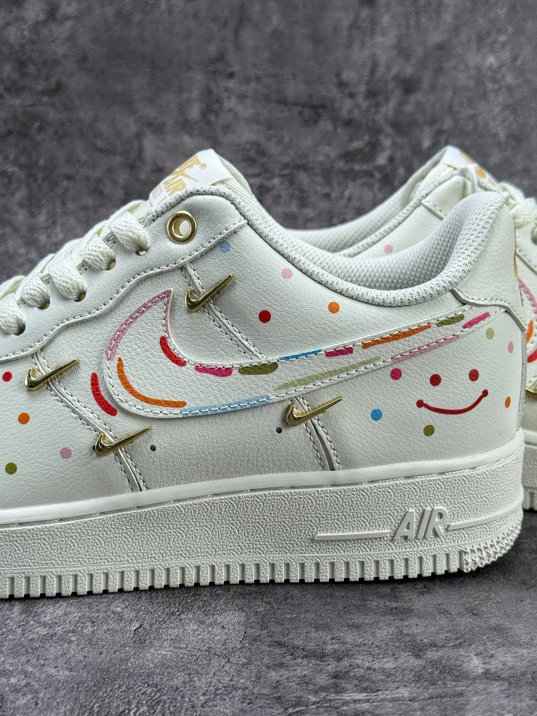 220 Nike Air Force 1 Low 07 笑脸 米白四小勾 ZH0316-151-Chinese UA Cheap High Quatity Brand Clothes Bags handbags Sneakers wholesale wholesaler seller from China Factory suppliers Fashion Clothing Shoes best Quality Beautiful Price 220 Nike Air Force 1 Low 07 笑脸 米白四小勾 ZH0316-151