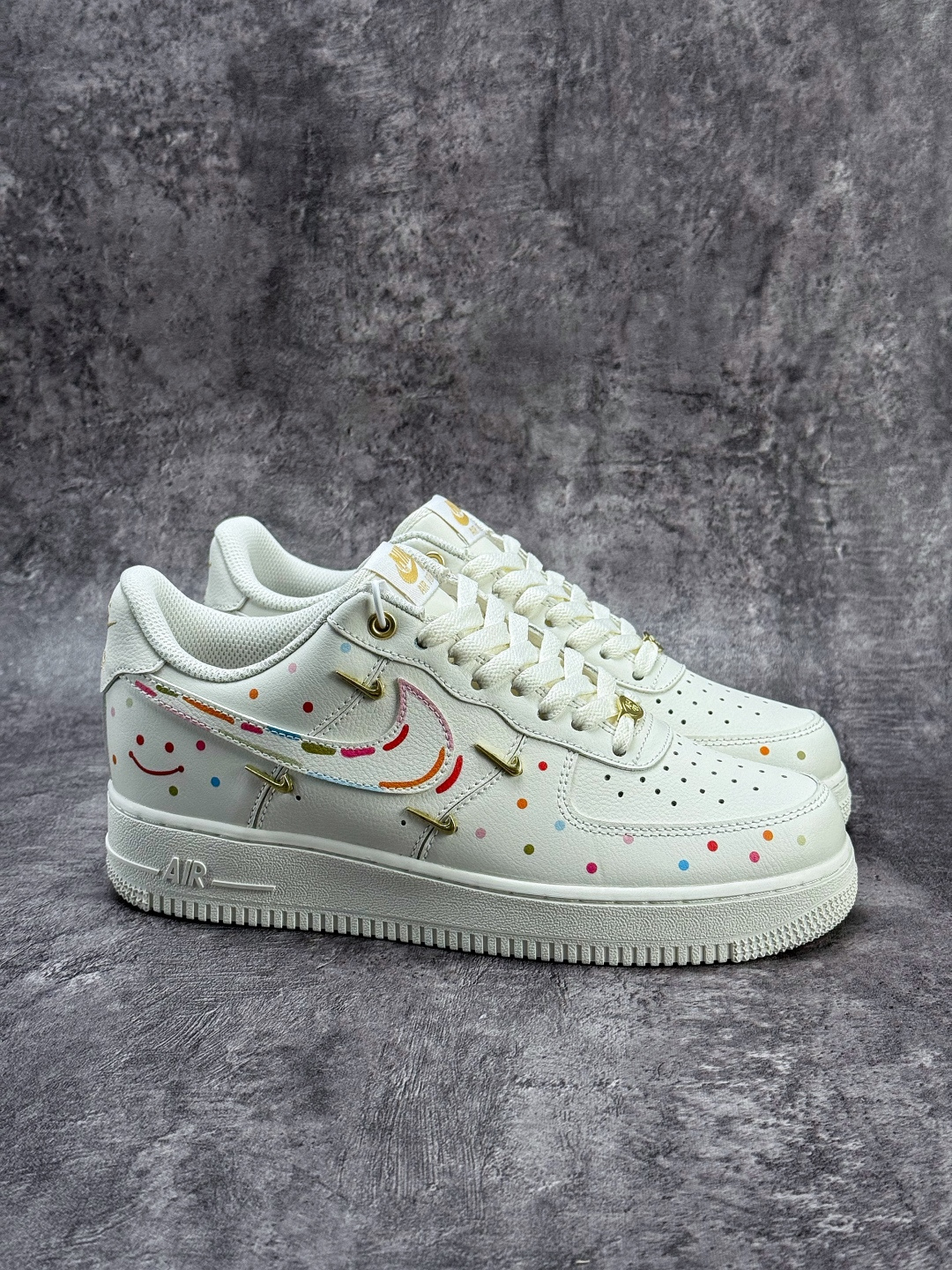 220 Nike Air Force 1 Low 07 笑脸 米白四小勾 ZH0316-151-Chinese UA Cheap High Quatity Brand Clothes Bags handbags Sneakers wholesale wholesaler seller from China Factory suppliers Fashion Clothing Shoes best Quality Beautiful Price 220 Nike Air Force 1 Low 07 笑脸 米白四小勾 ZH0316-151