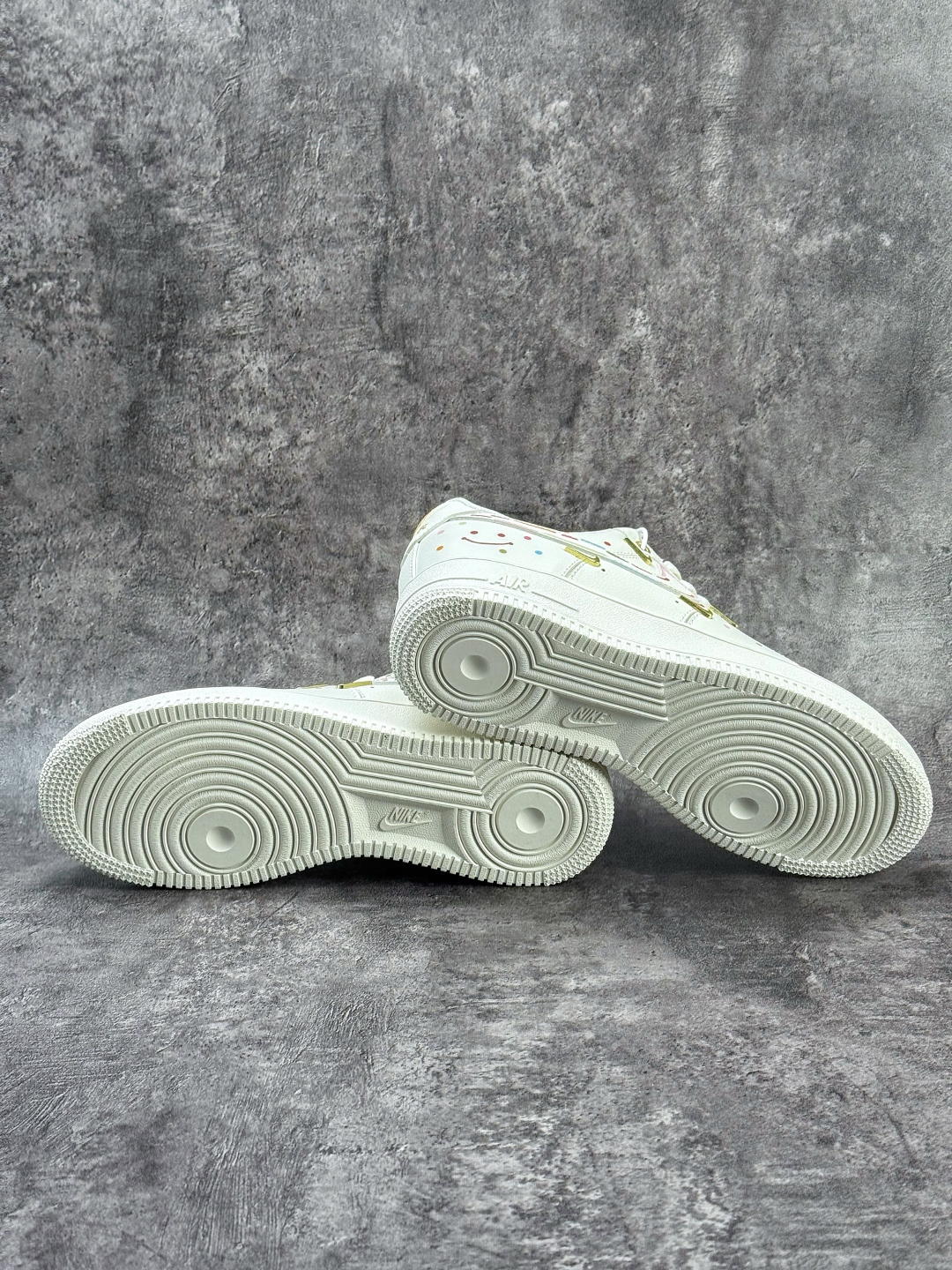 220 Nike Air Force 1 Low 07 笑脸 米白四小勾 ZH0316-151-Chinese UA Cheap High Quatity Brand Clothes Bags handbags Sneakers wholesale wholesaler seller from China Factory suppliers Fashion Clothing Shoes best Quality Beautiful Price 220 Nike Air Force 1 Low 07 笑脸 米白四小勾 ZH0316-151