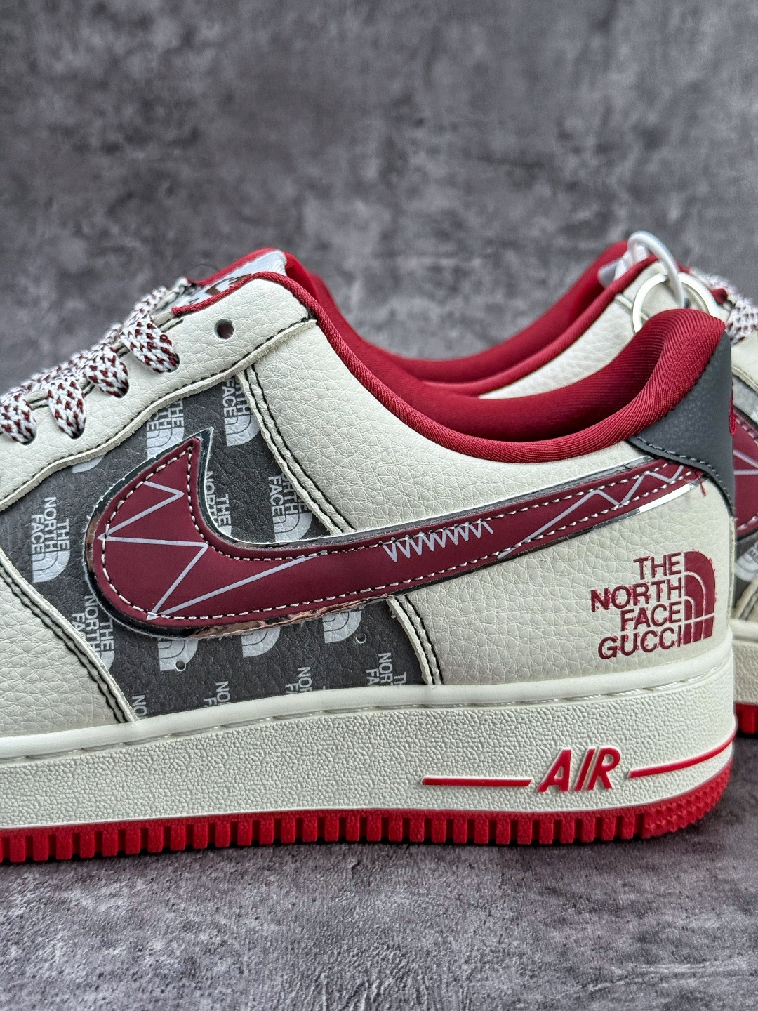 220 Nike Air Force 1 Low 07 x The North Face 白灰红小勾满天星 SY1388-015