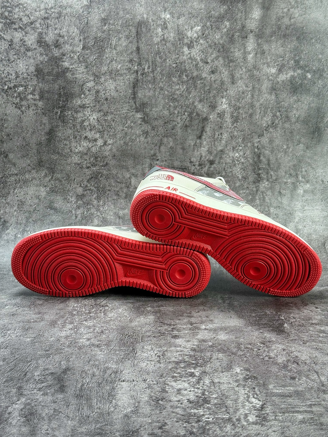 220 Nike Air Force 1 Low 07 x The North Face 白灰红小勾满天星 SY1388-015