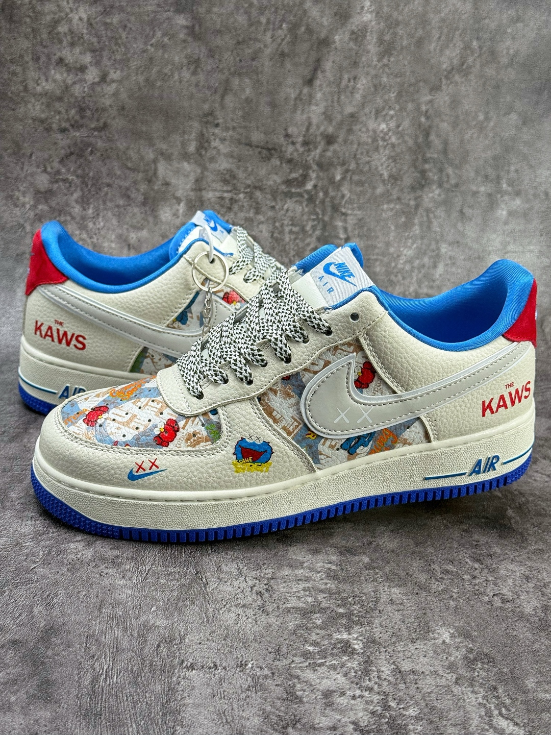 220 Nike Air Force 1 Low 07 x KAWS 白蓝小勾满天星 SY1388-017
