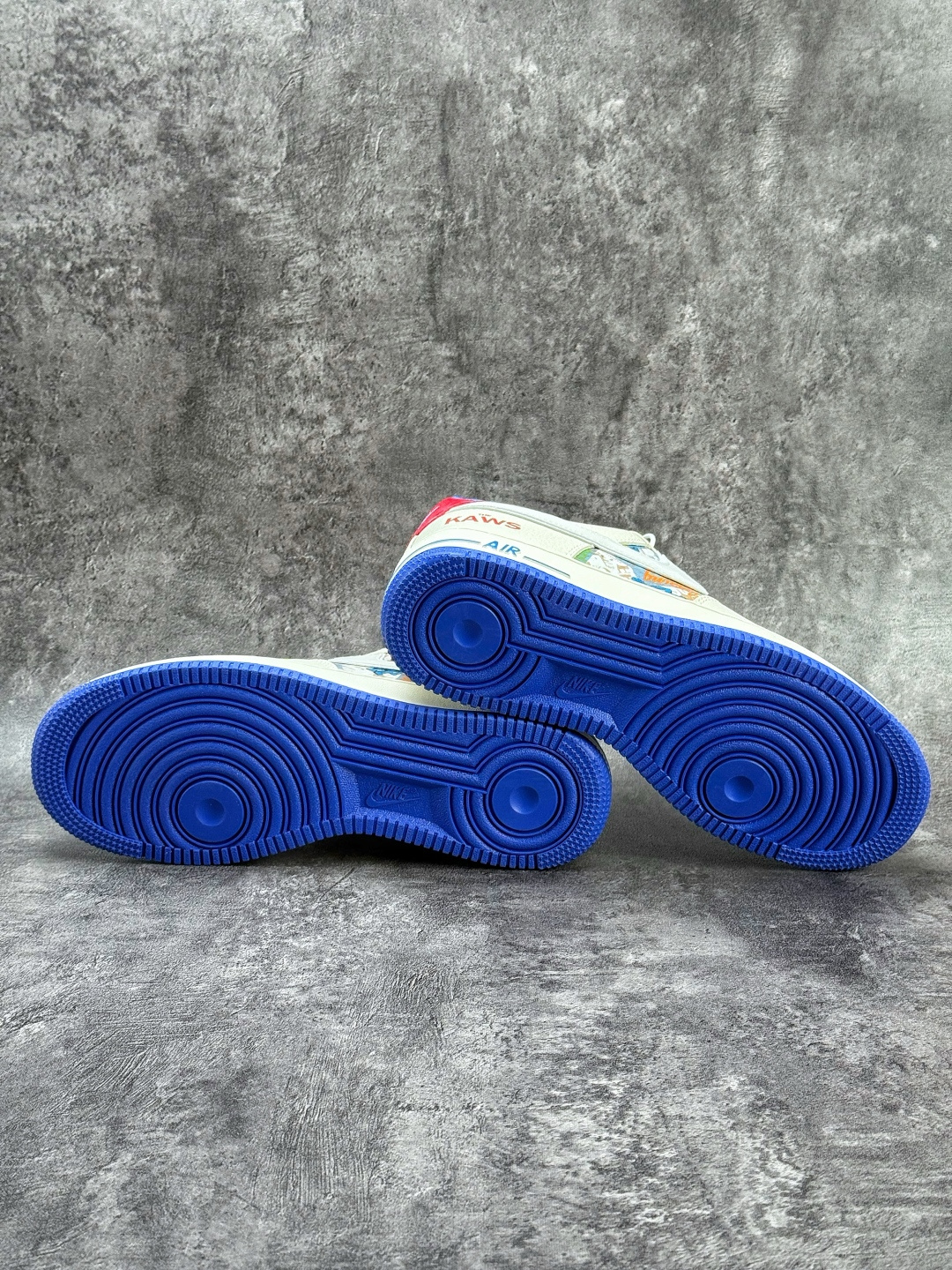 220 Nike Air Force 1 Low 07 x KAWS 白蓝小勾满天星 SY1388-017