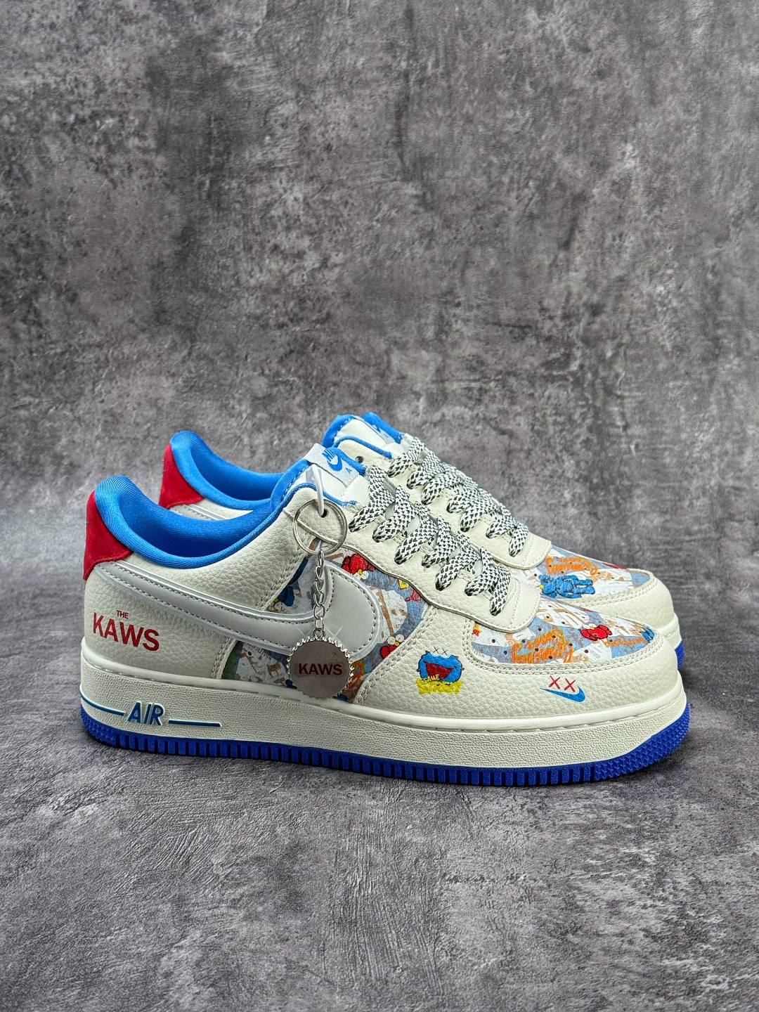 220 Nike Air Force 1 Low 07 x KAWS 白蓝小勾满天星 SY1388-017