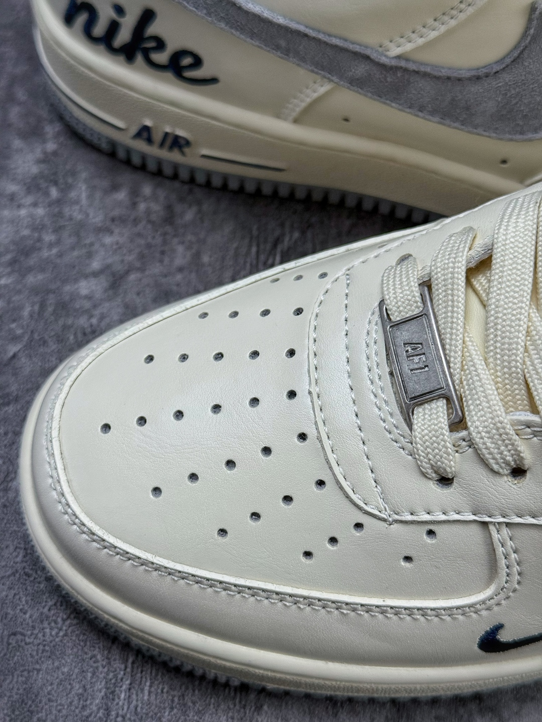 210 Nike Air Force 1 Low 07 白灰小勾 NH0601-581