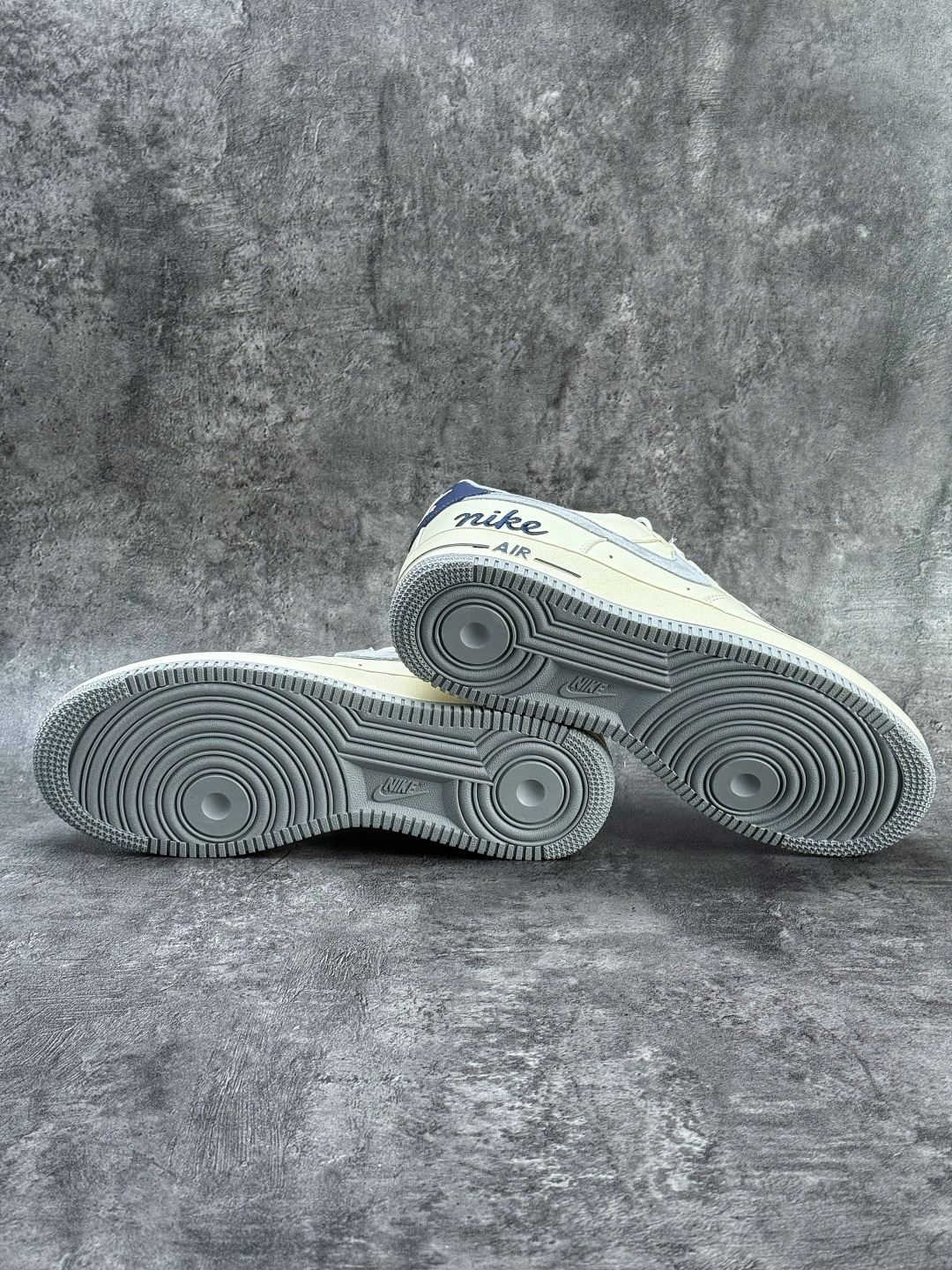 210 Nike Air Force 1 Low 07 白灰小勾 NH0601-581