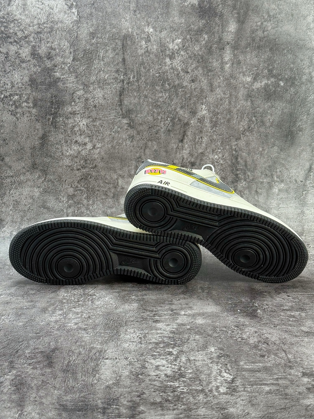 Nike Air Force 1 Low 07 x KITH 白灰黑小勾满天星 SY1388-013