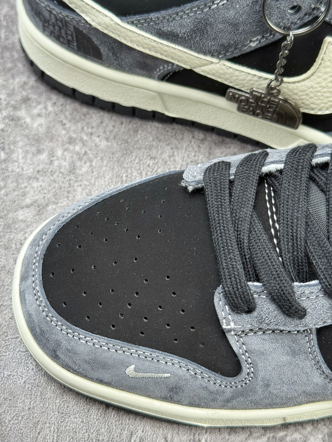 Nike SB Dunk Low x The North Face 灰黑白小勾 纯原大厂出品 极力推荐 DN3168-006