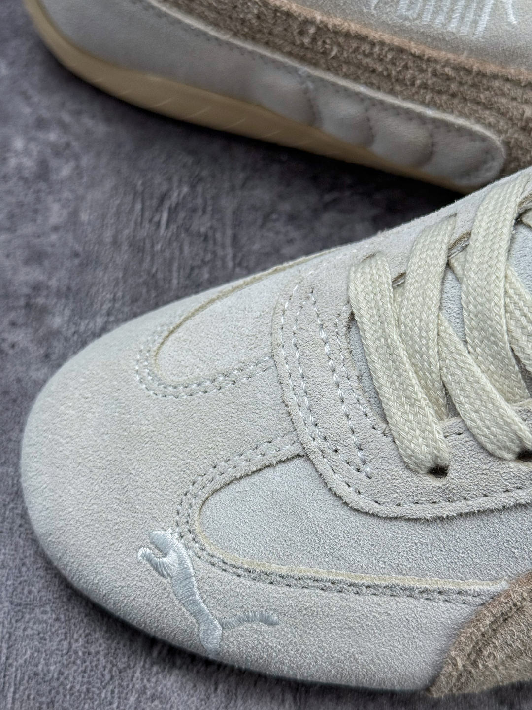 PUMA Speedcat OG 百搭单品 彪马 PUMA Speedcat OG 舒适运动 防滑轻便 低帮 生活休闲鞋 男女款运动休闲鞋达人推荐新品 403619-01-Top High Quatity Cheap Sneakers Fashion Clothing Clothes Bags handbags Shoes of all Brand wholesale With The best Quality And Beautiful Price from China Factory Chinese suppliers wholesaler seller PUMA Speedcat OG 百搭单品 彪马 PUMA Speedcat OG 舒适运动 防滑轻便 低帮 生活休闲鞋 男女款运动休闲鞋达人推荐新品 403619-01