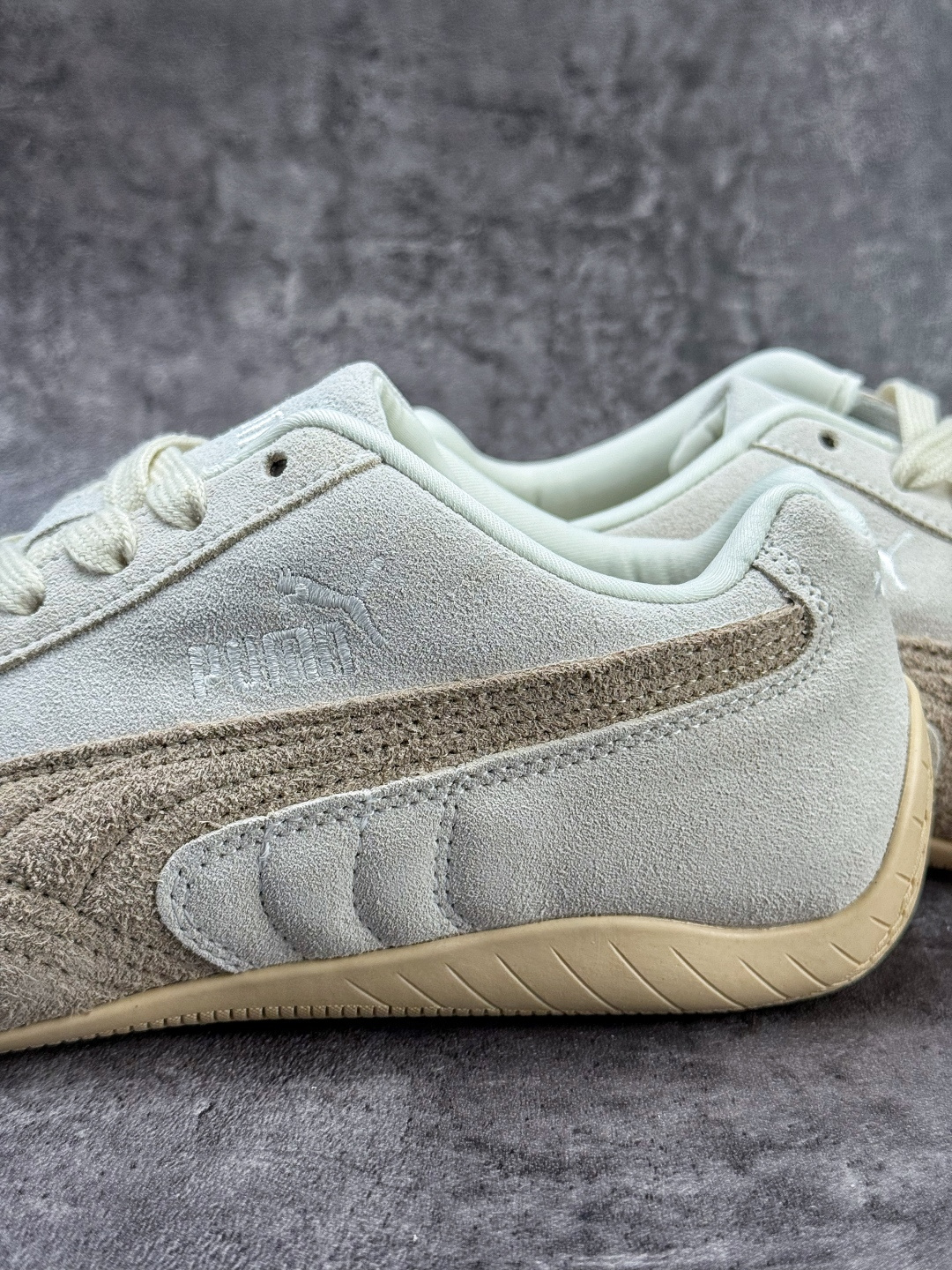 PUMA Speedcat OG 百搭单品 彪马 PUMA Speedcat OG 舒适运动 防滑轻便 低帮 生活休闲鞋 男女款运动休闲鞋达人推荐新品 403619-01-Top High Quatity Cheap Sneakers Fashion Clothing Clothes Bags handbags Shoes of all Brand wholesale With The best Quality And Beautiful Price from China Factory Chinese suppliers wholesaler seller PUMA Speedcat OG 百搭单品 彪马 PUMA Speedcat OG 舒适运动 防滑轻便 低帮 生活休闲鞋 男女款运动休闲鞋达人推荐新品 403619-01