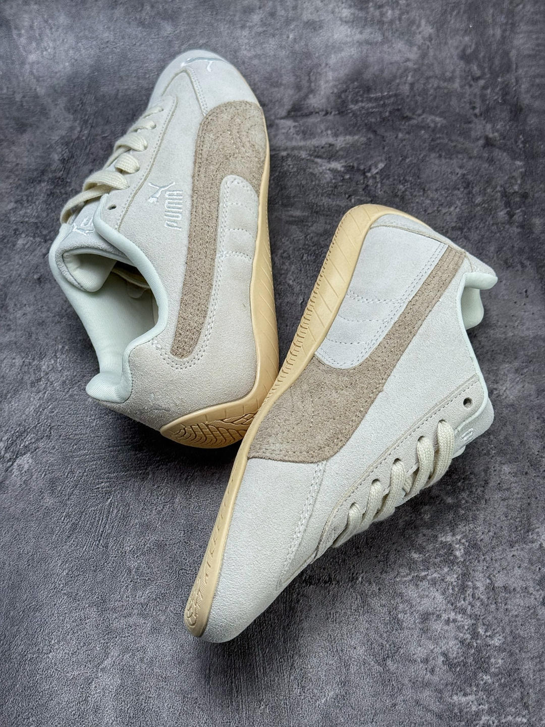 PUMA Speedcat OG 百搭单品 彪马 PUMA Speedcat OG 舒适运动 防滑轻便 低帮 生活休闲鞋 男女款运动休闲鞋达人推荐新品 403619-01-Top High Quatity Cheap Sneakers Fashion Clothing Clothes Bags handbags Shoes of all Brand wholesale With The best Quality And Beautiful Price from China Factory Chinese suppliers wholesaler seller PUMA Speedcat OG 百搭单品 彪马 PUMA Speedcat OG 舒适运动 防滑轻便 低帮 生活休闲鞋 男女款运动休闲鞋达人推荐新品 403619-01