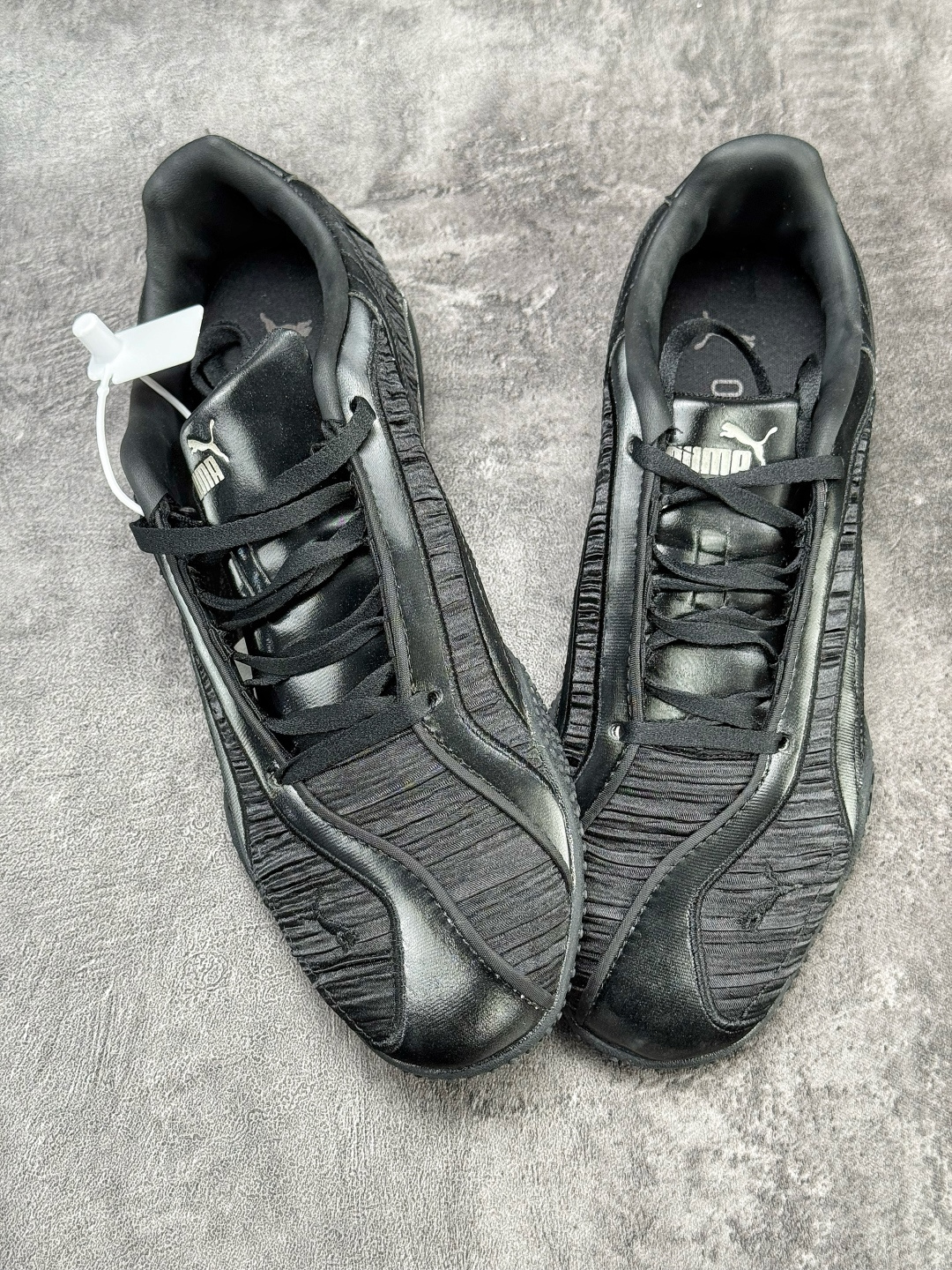 PUMA彪马 Bella V2 Leather 中国限定时尚百搭 舒适 德训 情侣双鞋带薄底鞋 耐磨 低帮 生活休闲鞋 406092-02-Top High Quatity Cheap Sneakers Fashion Clothing Clothes Bags handbags Shoes of all Brand wholesale With The best Quality And Beautiful Price from China Factory Chinese suppliers wholesaler seller PUMA彪马 Bella V2 Leather 中国限定时尚百搭 舒适 德训 情侣双鞋带薄底鞋 耐磨 低帮 生活休闲鞋 406092-02