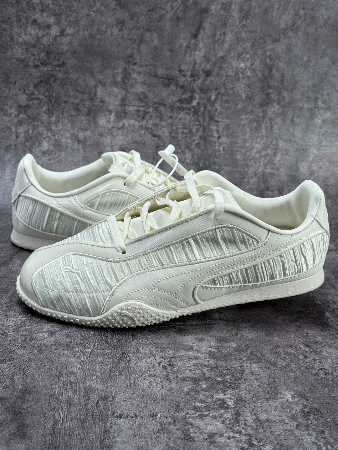PUMA彪马 Bella V2 Leather 中国限定时尚百搭 舒适 德训 情侣双鞋带薄底鞋 耐磨 低帮 生活休闲鞋 406092-01
