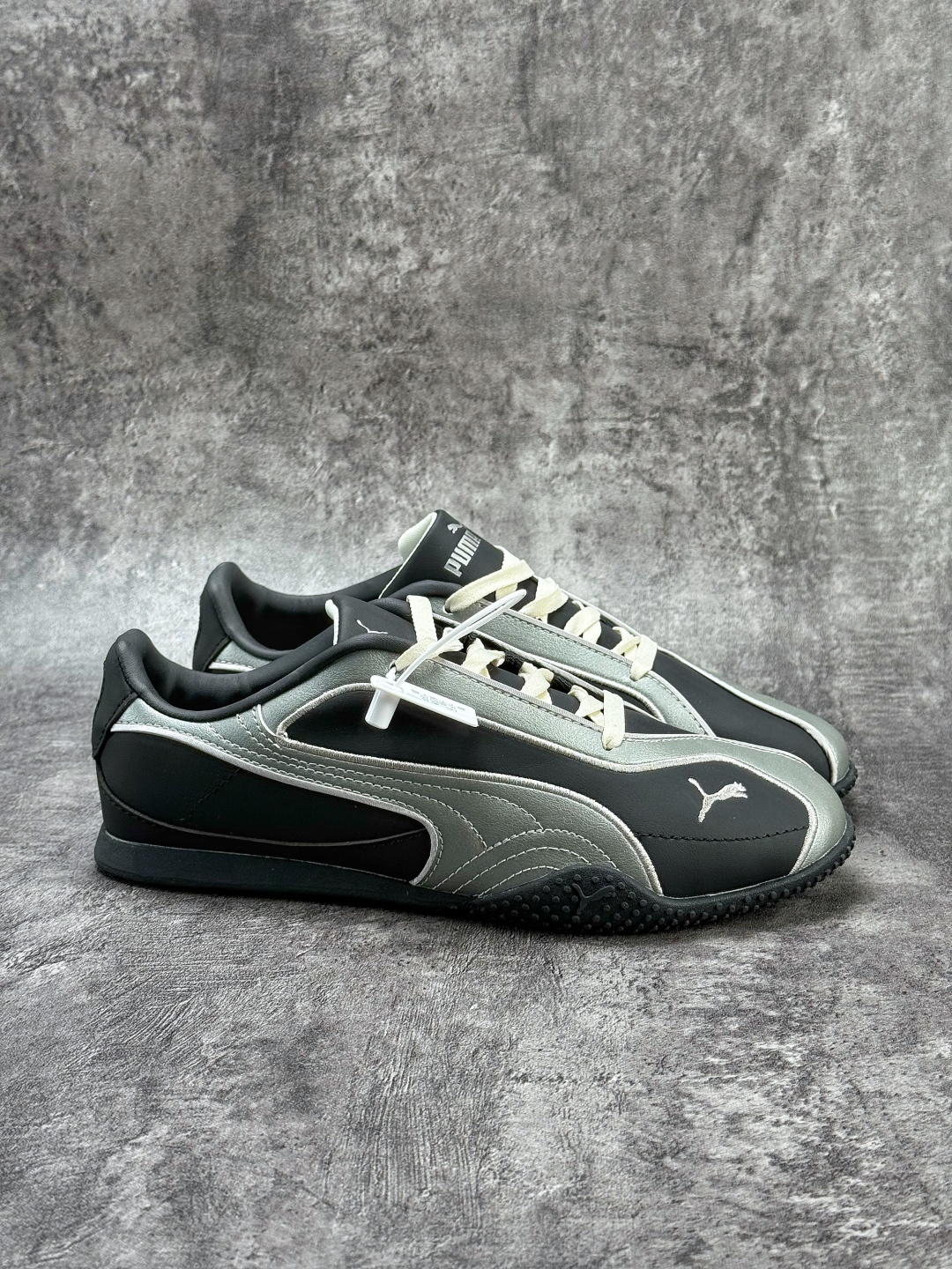 PUMA彪马 Bella V2 Leather 中国限定时尚百搭 舒适 德训 情侣双鞋带薄底鞋 耐磨 低帮 生活休闲鞋 404043-01