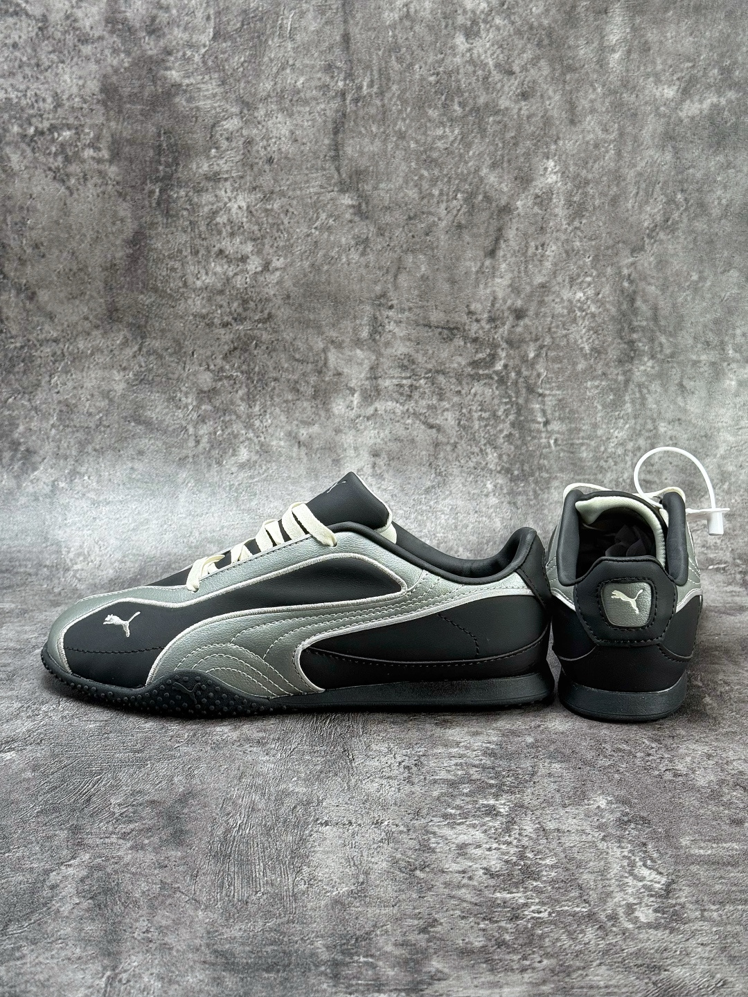 PUMA彪马 Bella V2 Leather 中国限定时尚百搭 舒适 德训 情侣双鞋带薄底鞋 耐磨 低帮 生活休闲鞋 404043-01