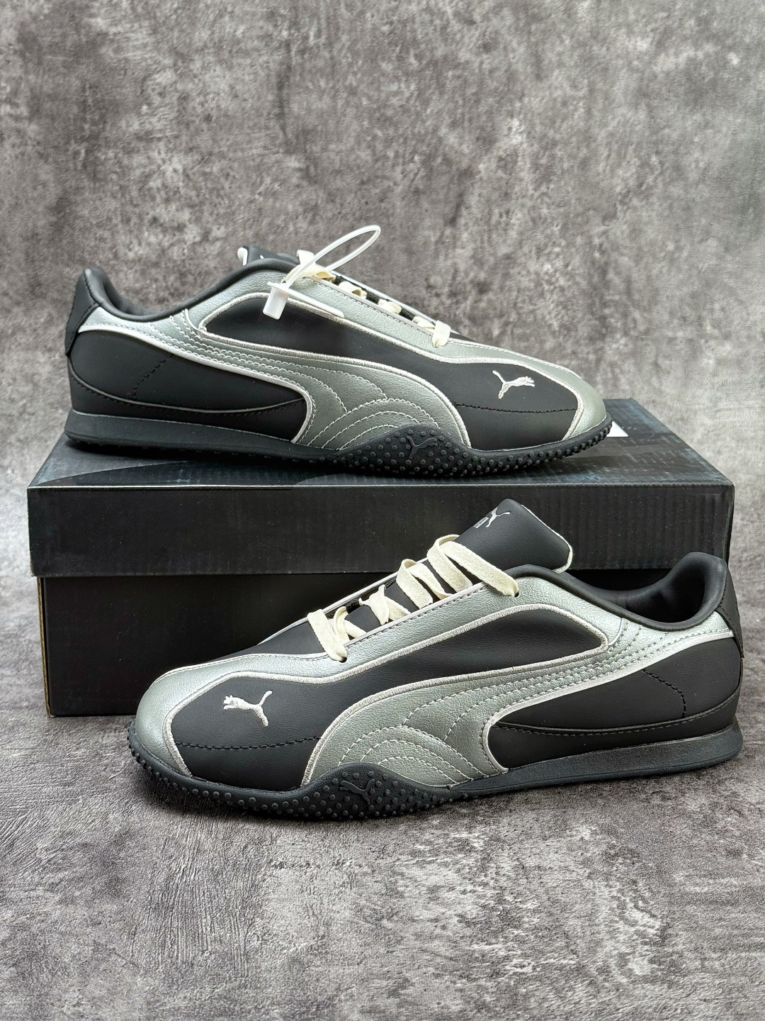 PUMA彪马 Bella V2 Leather 中国限定时尚百搭 舒适 德训 情侣双鞋带薄底鞋 耐磨 低帮 生活休闲鞋 404043-01