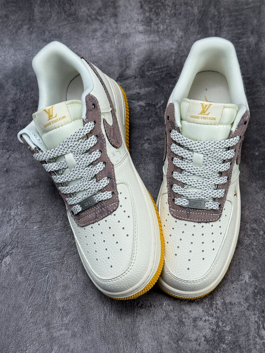Nike Air Force 1 Low 07 x Louis Vuitton 白棕满天星 QW5606-262