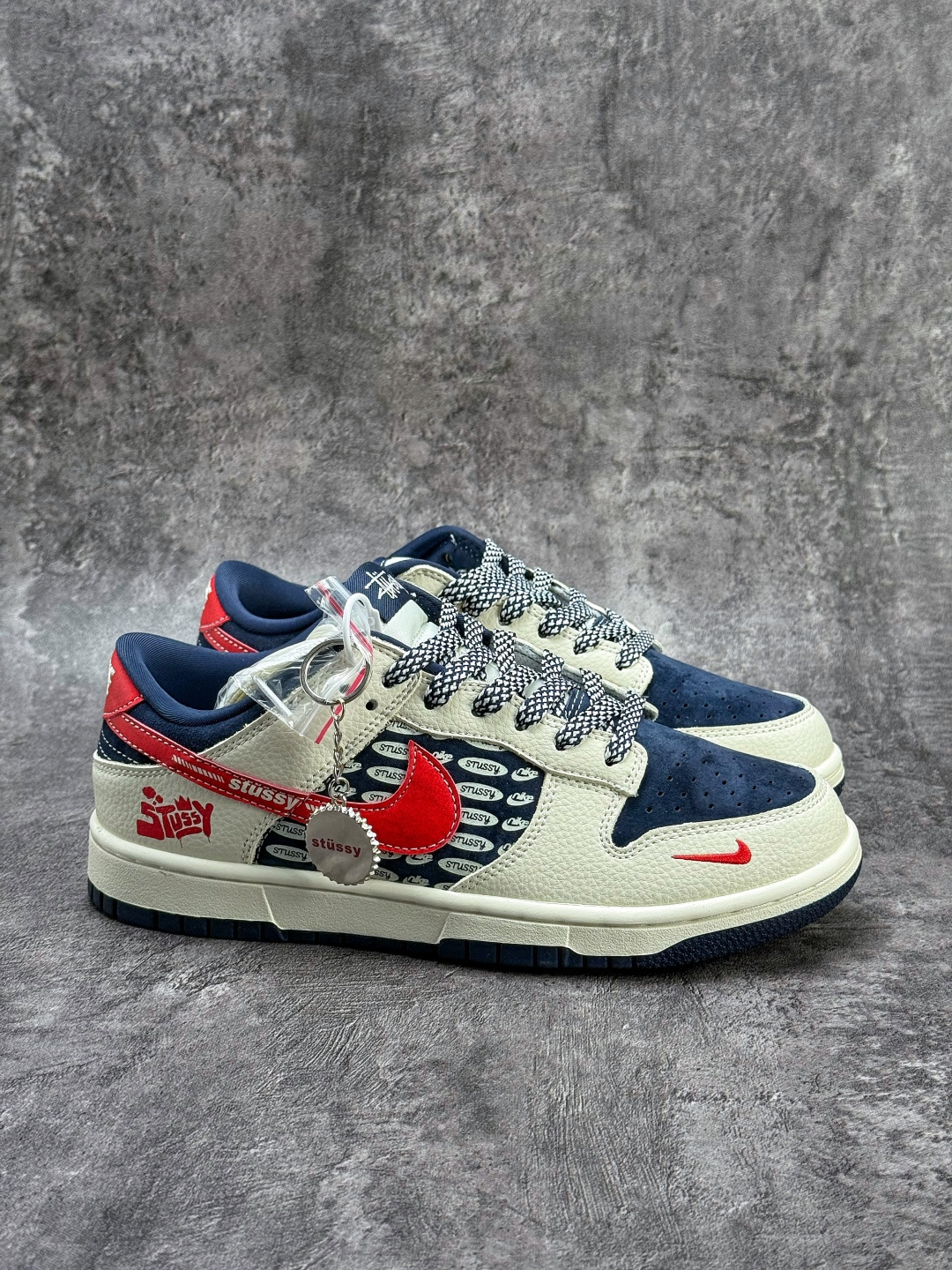 Nike SB Dunk Low x Stussy 白蓝红小勾满天星 DD1988-008