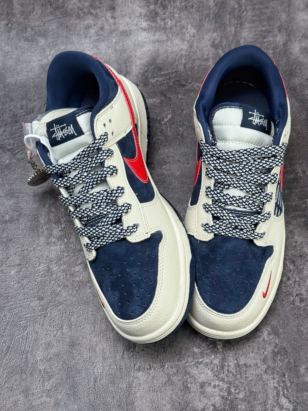 Nike SB Dunk Low x Stussy 白蓝红小勾满天星 DD1988-008