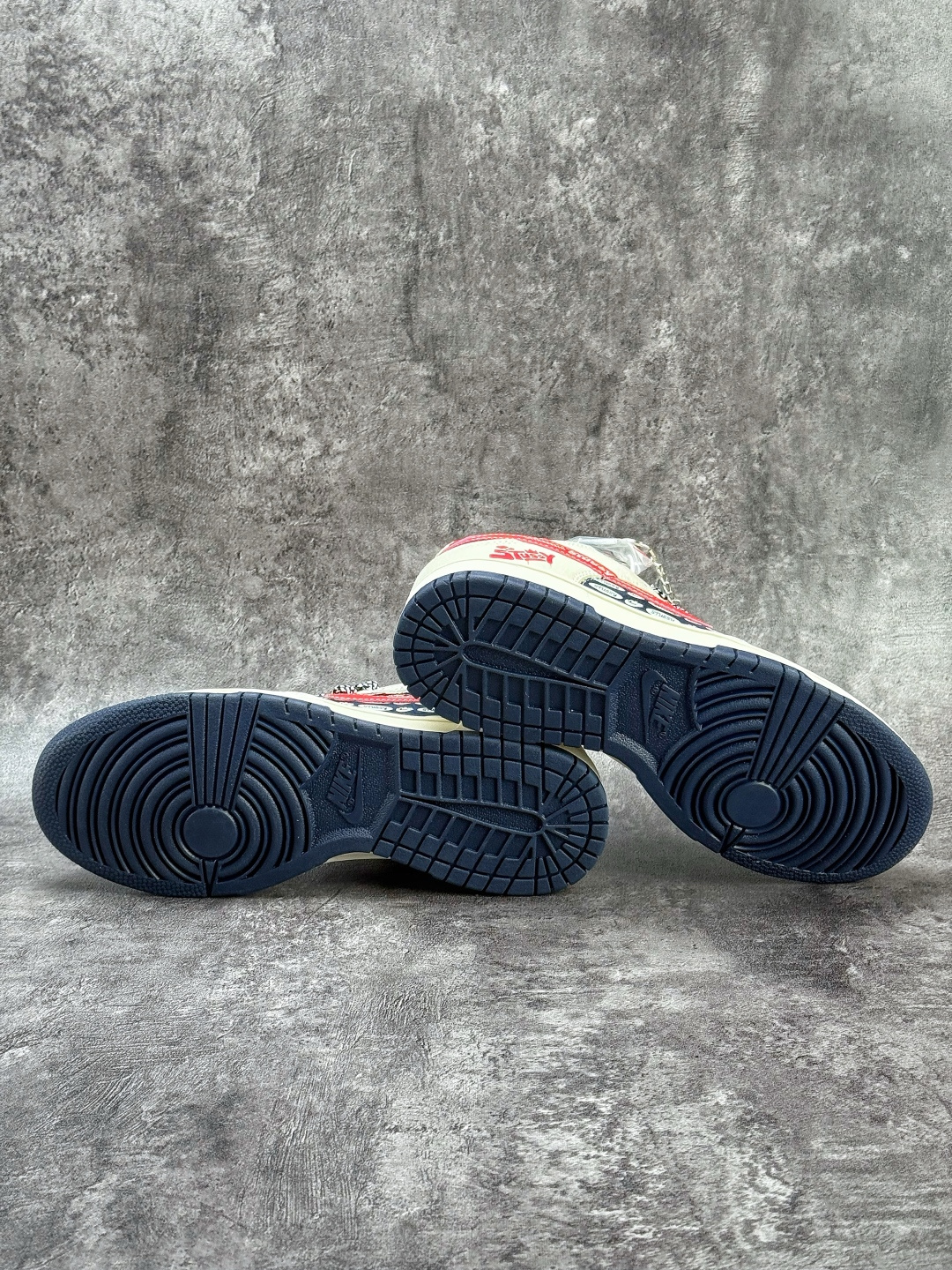 Nike SB Dunk Low x Stussy 白蓝红小勾满天星 DD1988-008