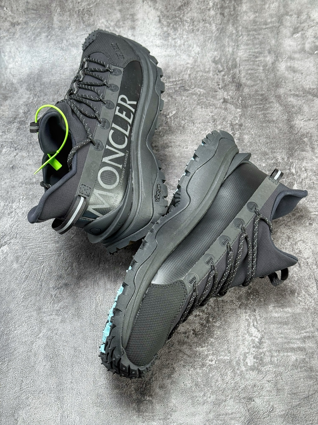 270 moner trailgrip gore-tex 越野旅行系列低帮厚底轻量户外登山运动鞋 黑灰 4M00090 M3457999