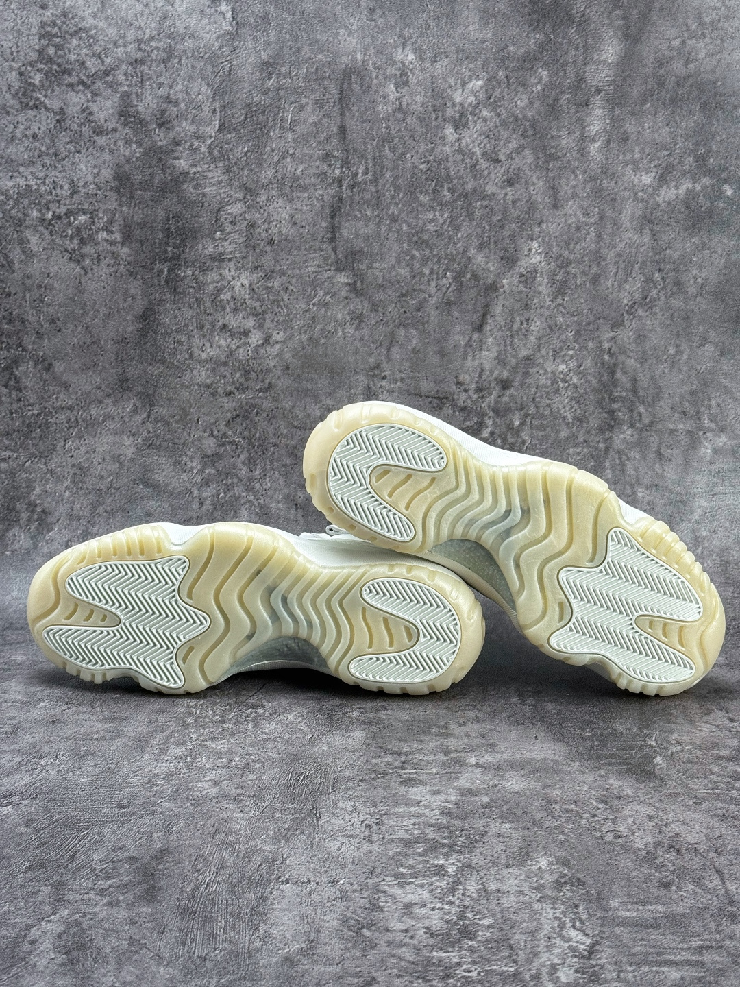 AIR JORDAN 11 RETRO AJ11 高邦珍珠白 AR0715-110