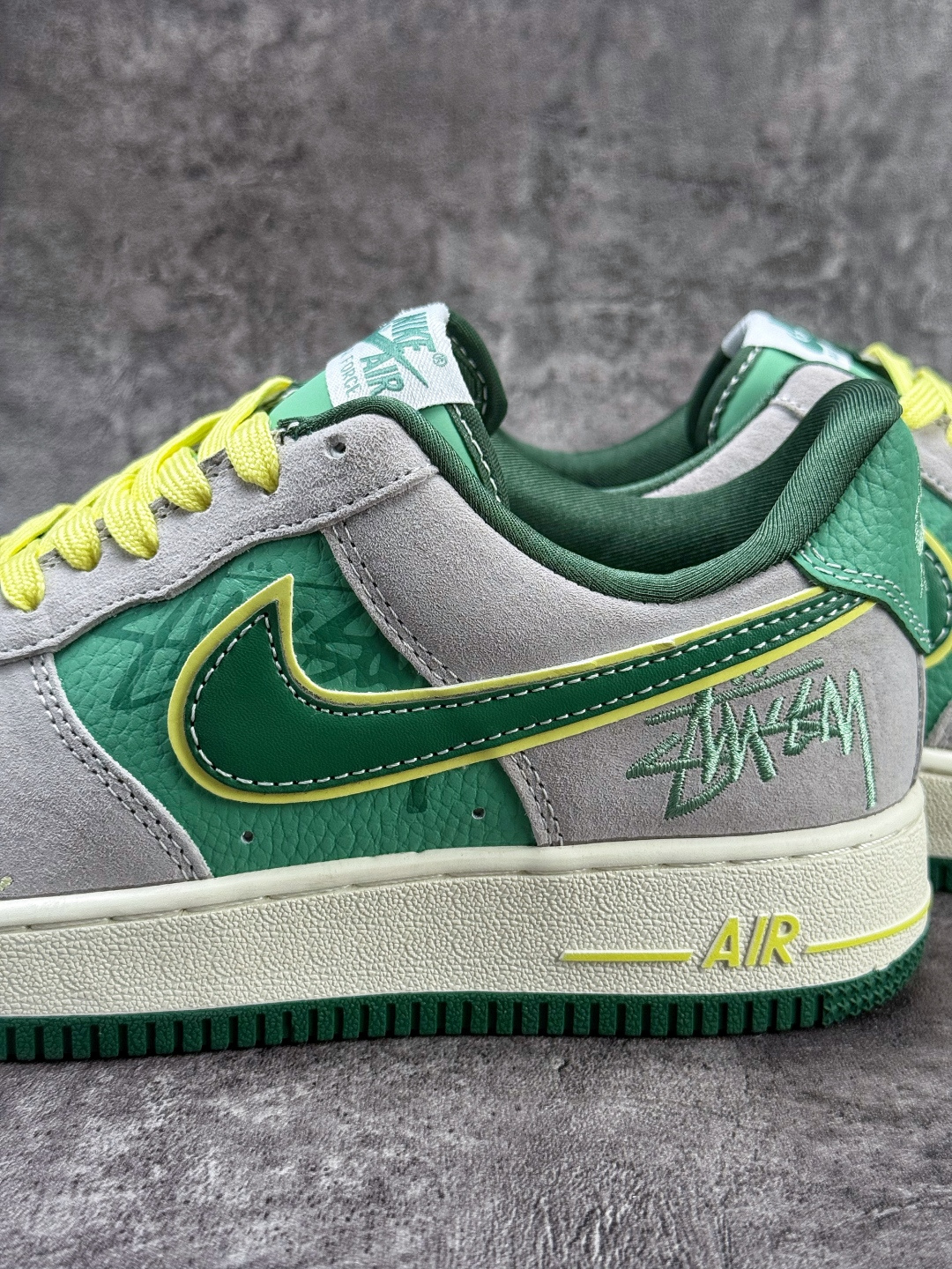 Nike Air Force 1 Low 07 x Stussy 灰绿黄小勾 SS1979-007