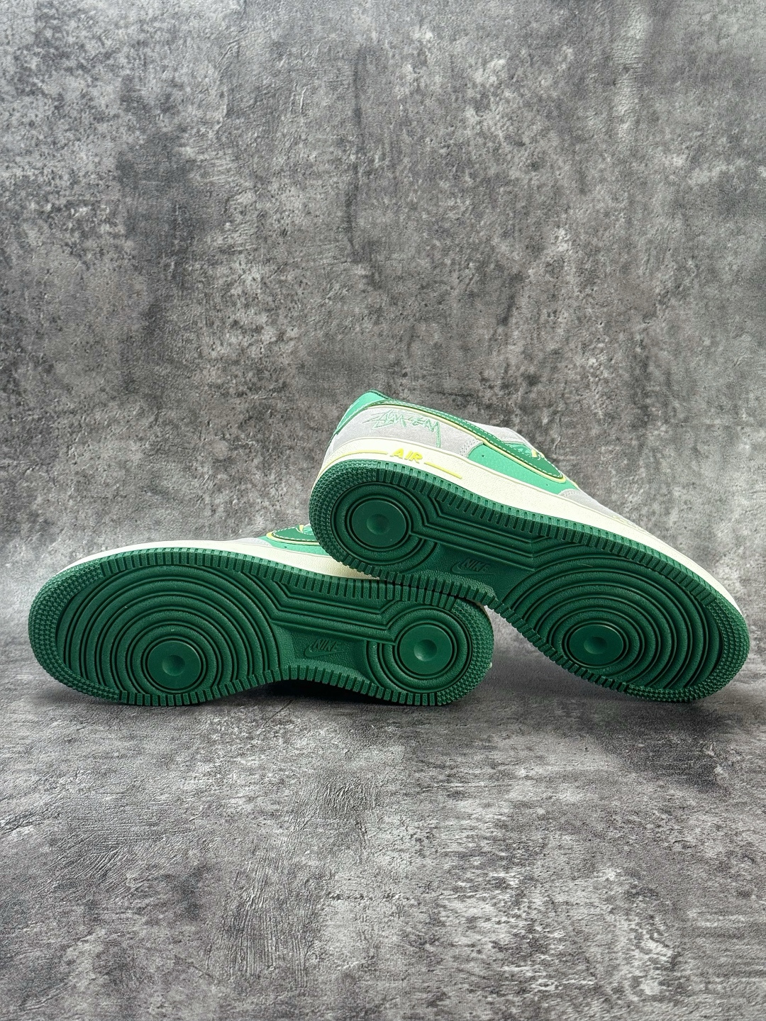 Nike Air Force 1 Low 07 x Stussy 灰绿黄小勾 SS1979-007