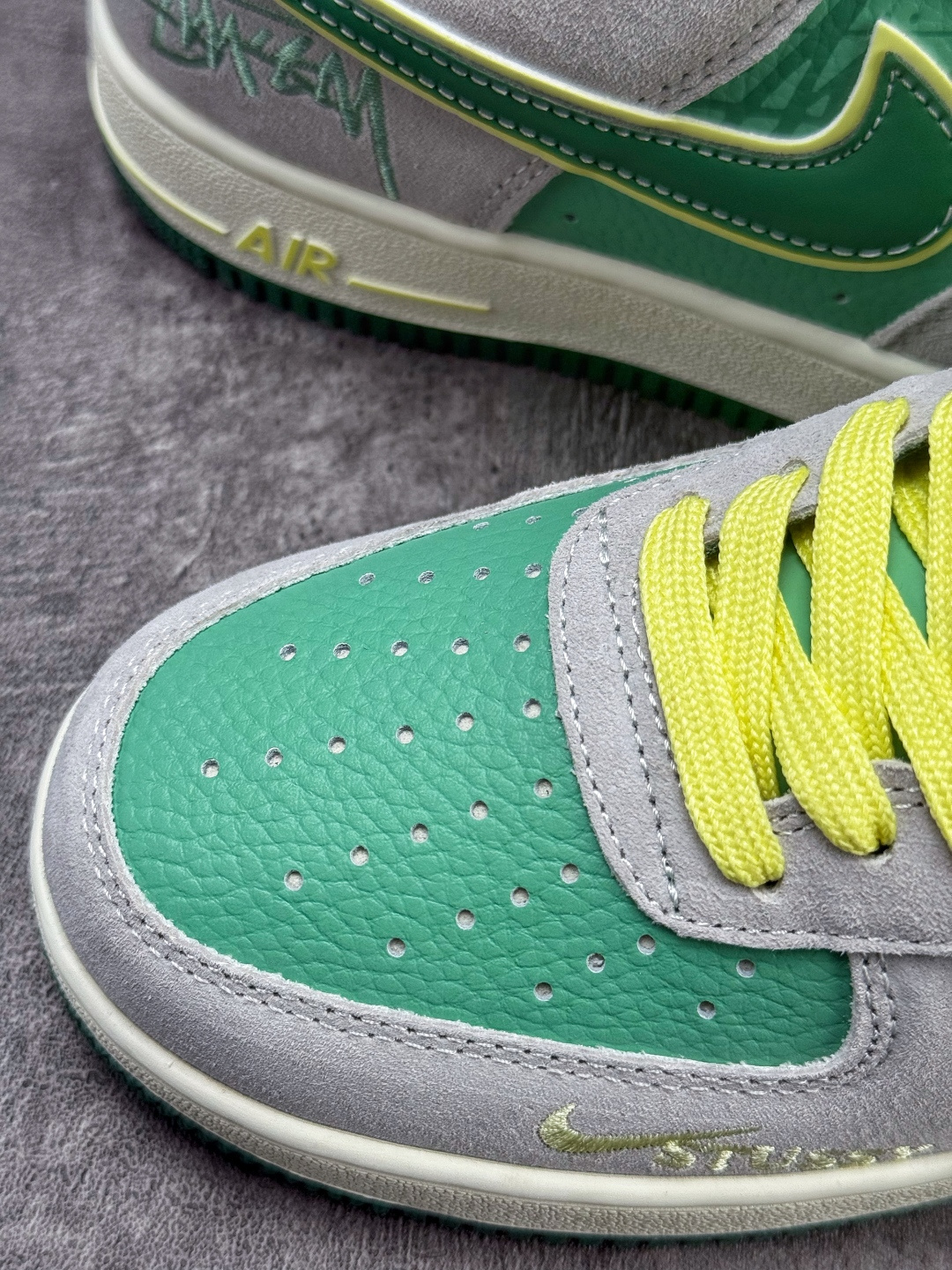 Nike Air Force 1 Low 07 x Stussy 灰绿黄小勾 SS1979-007