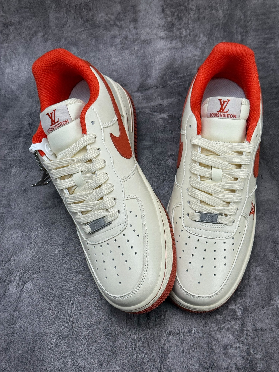 Nike Air Force 1 Low 07 x Louis Vuitton 白红 NH0601-588