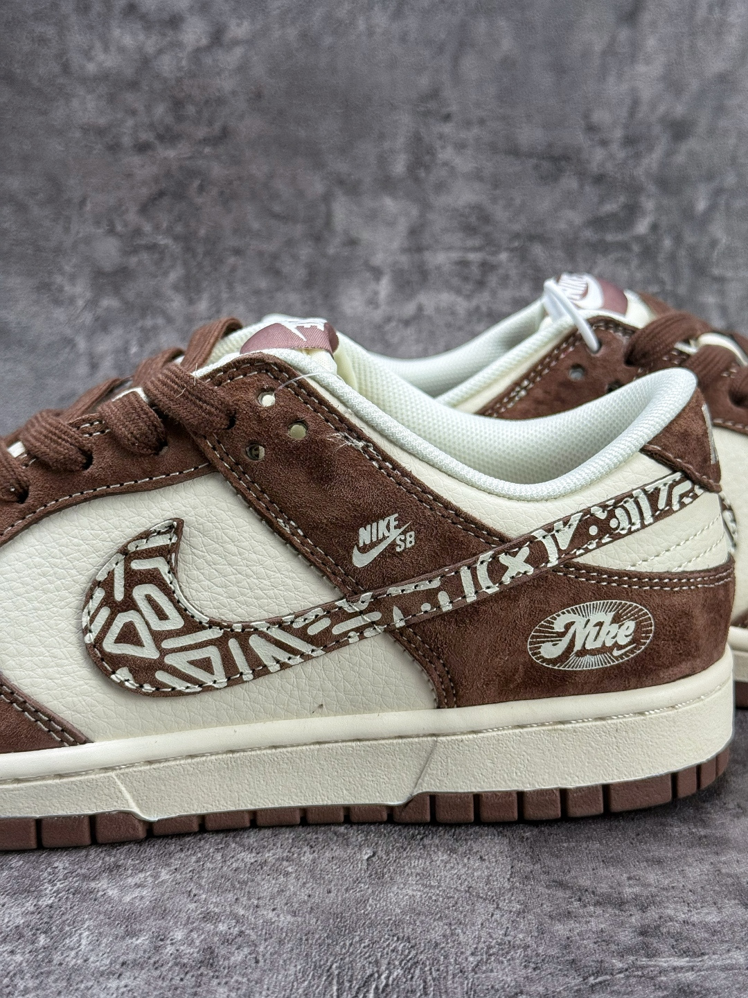 Nike SB Dunk Low 棕白小勾 XD1588-240