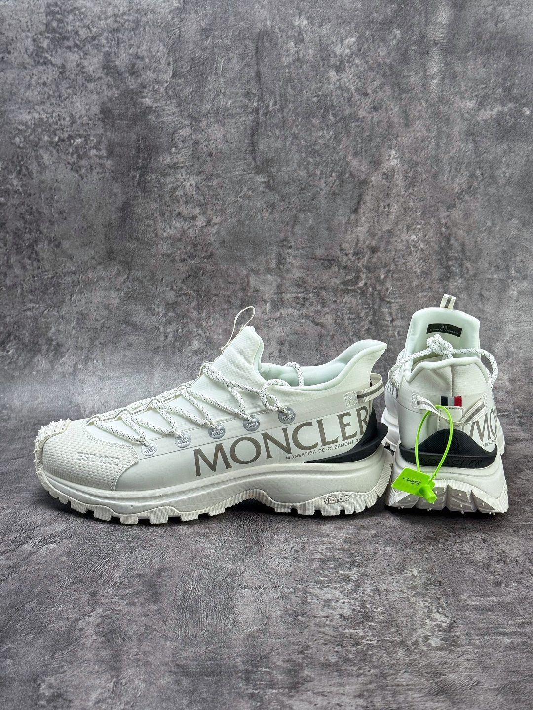 270 moner trailgrip gore-tex 越野旅行系列低帮厚底轻量户外登山运动鞋 白黑 4M00130 M3157001